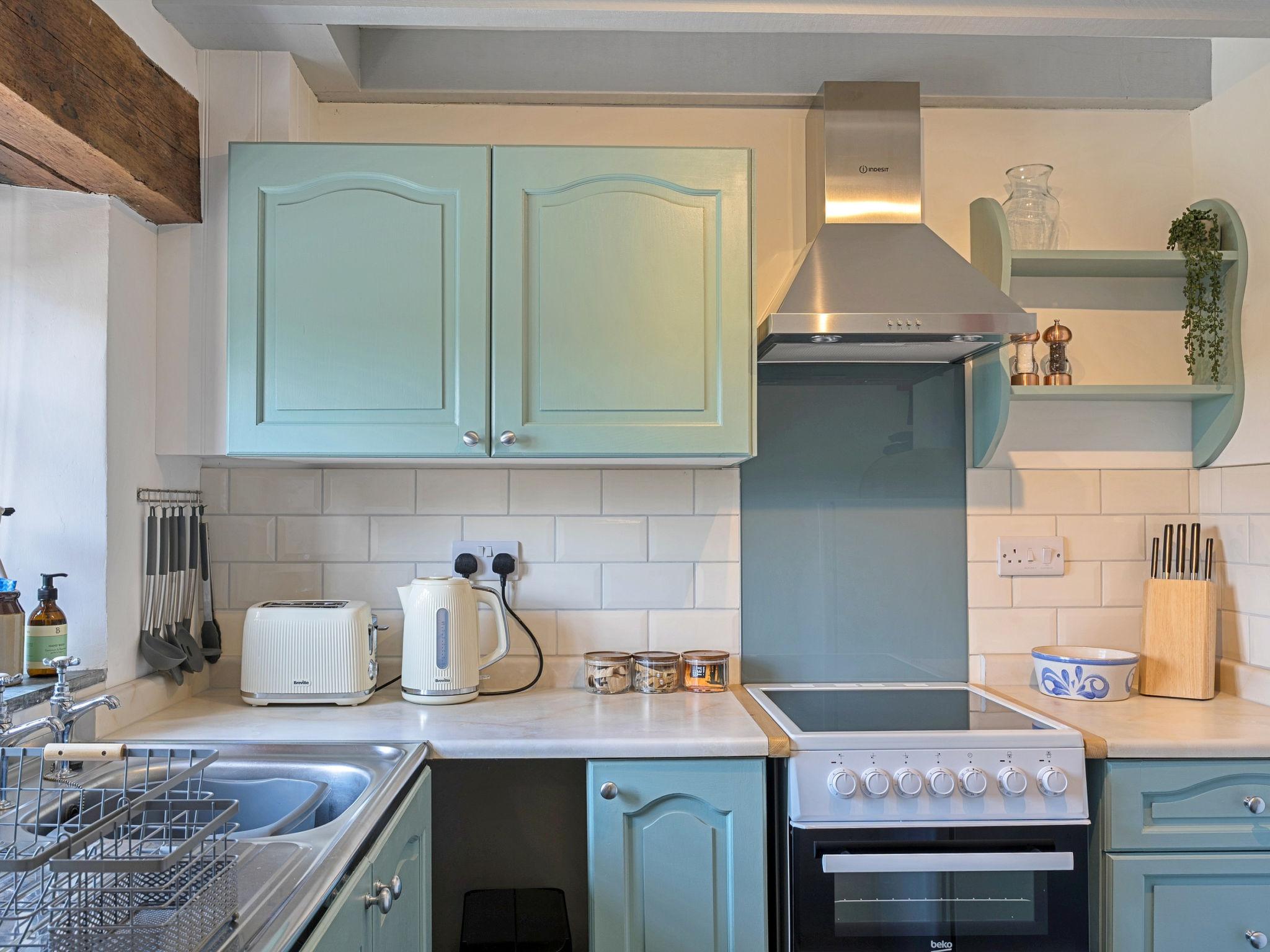 Demelza Cottage-Inside