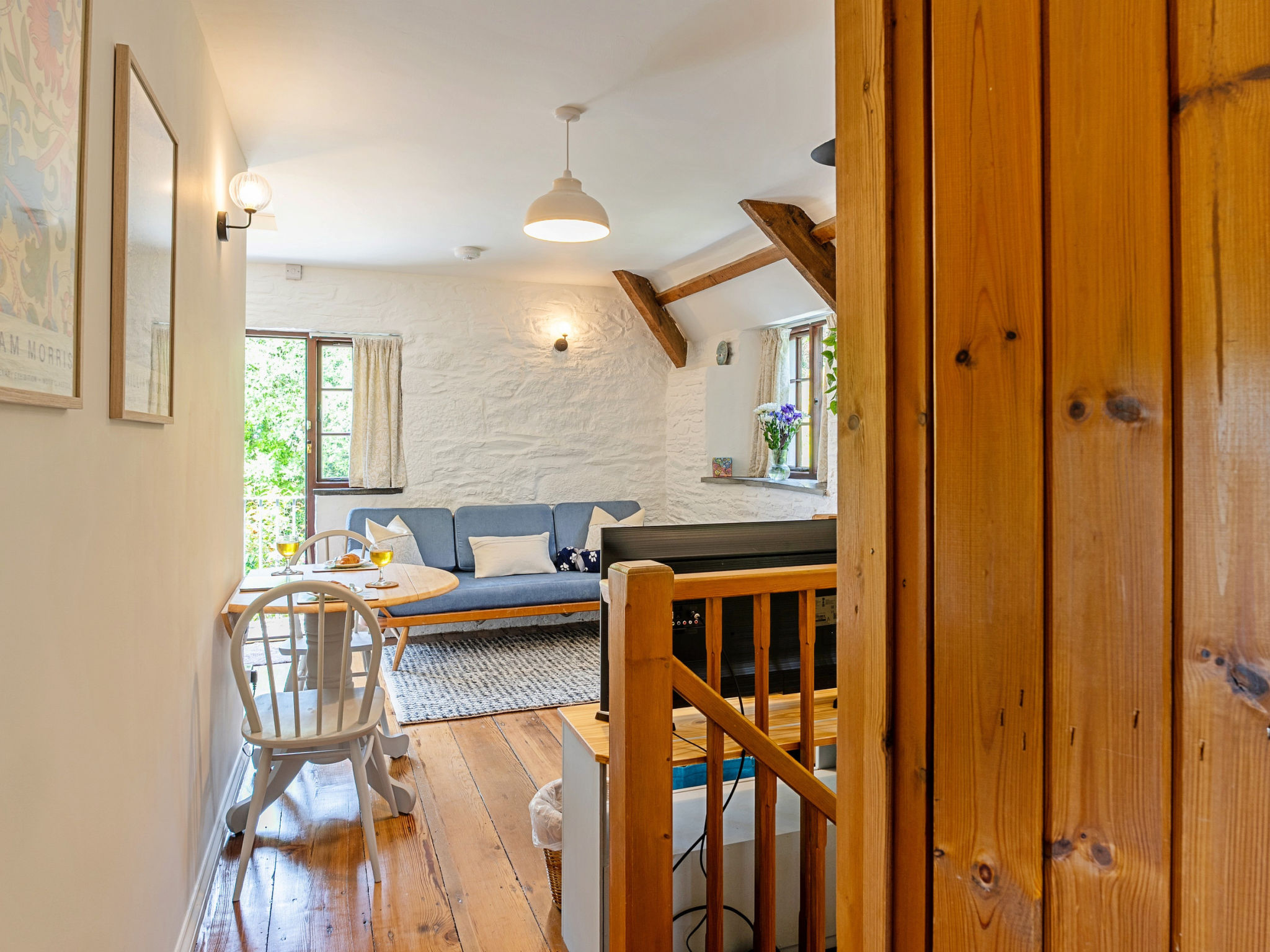 Rowella Cottage-Inside