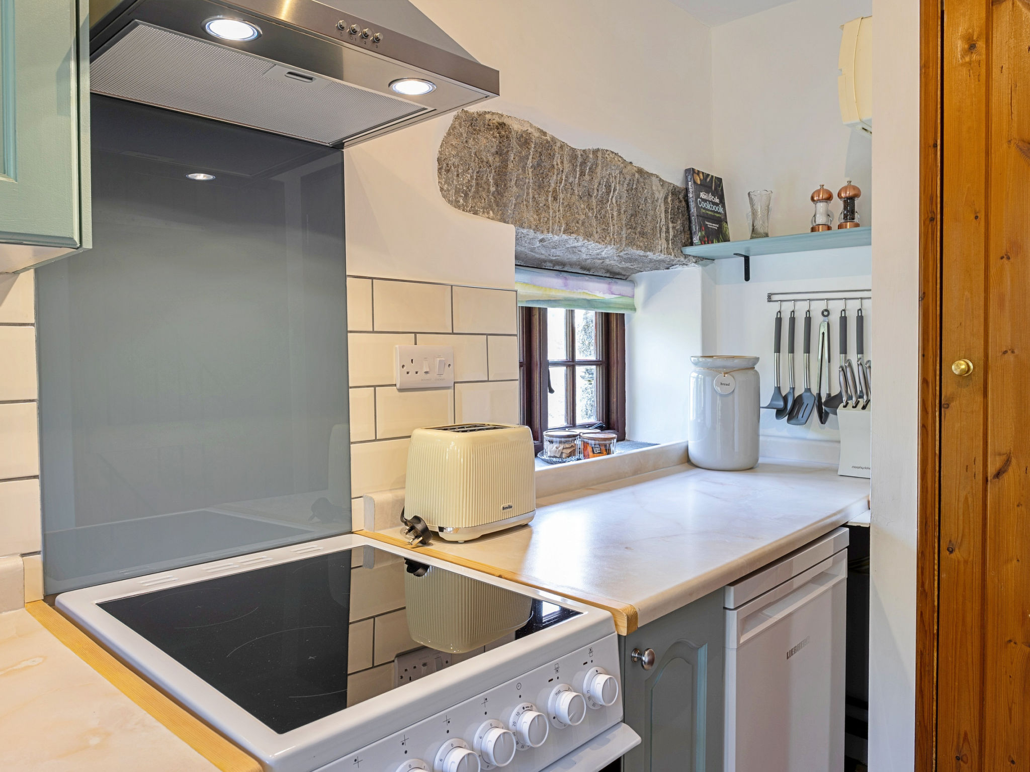Rowella Cottage-Inside