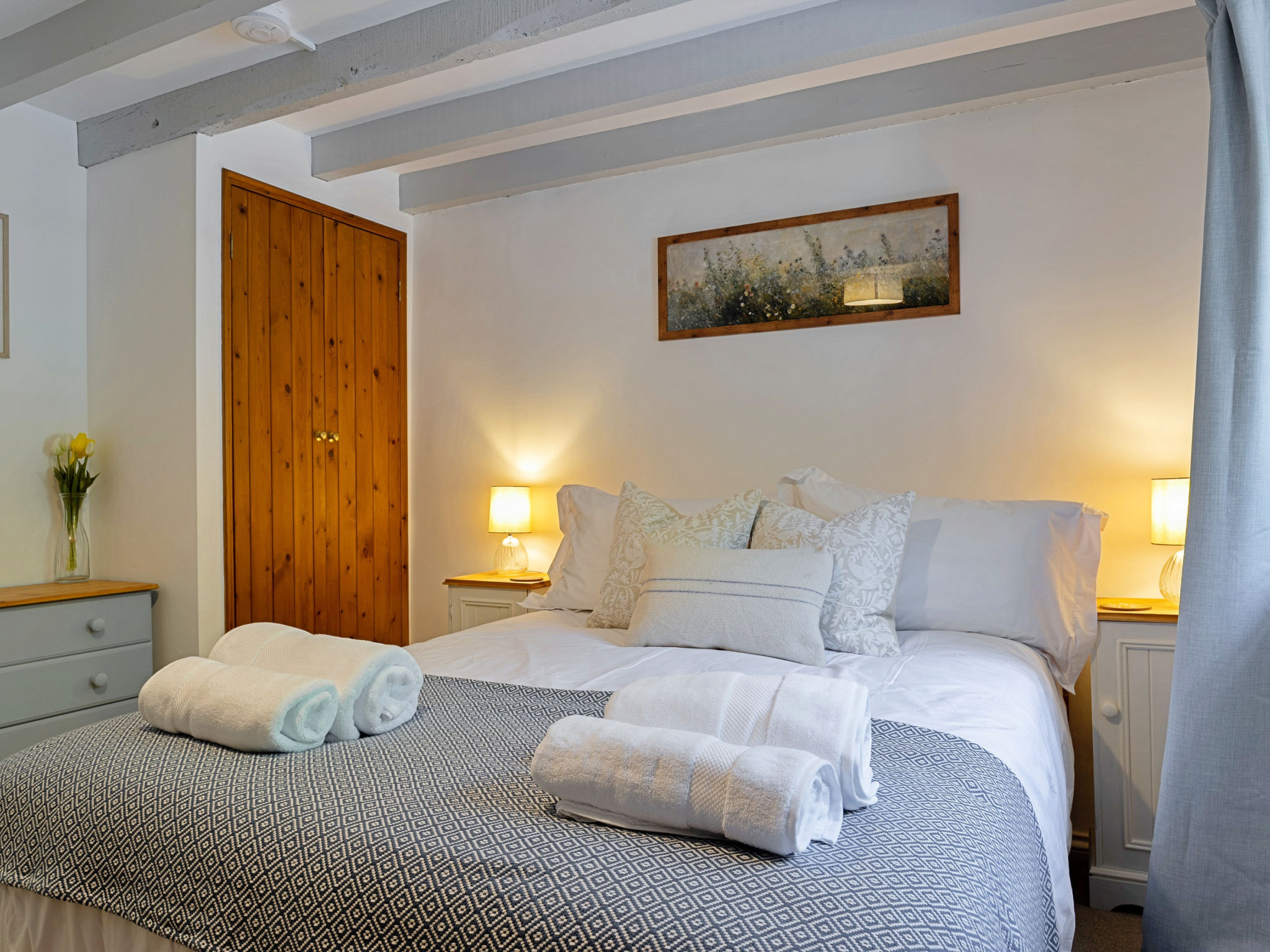 Rowella Cottage-Inside