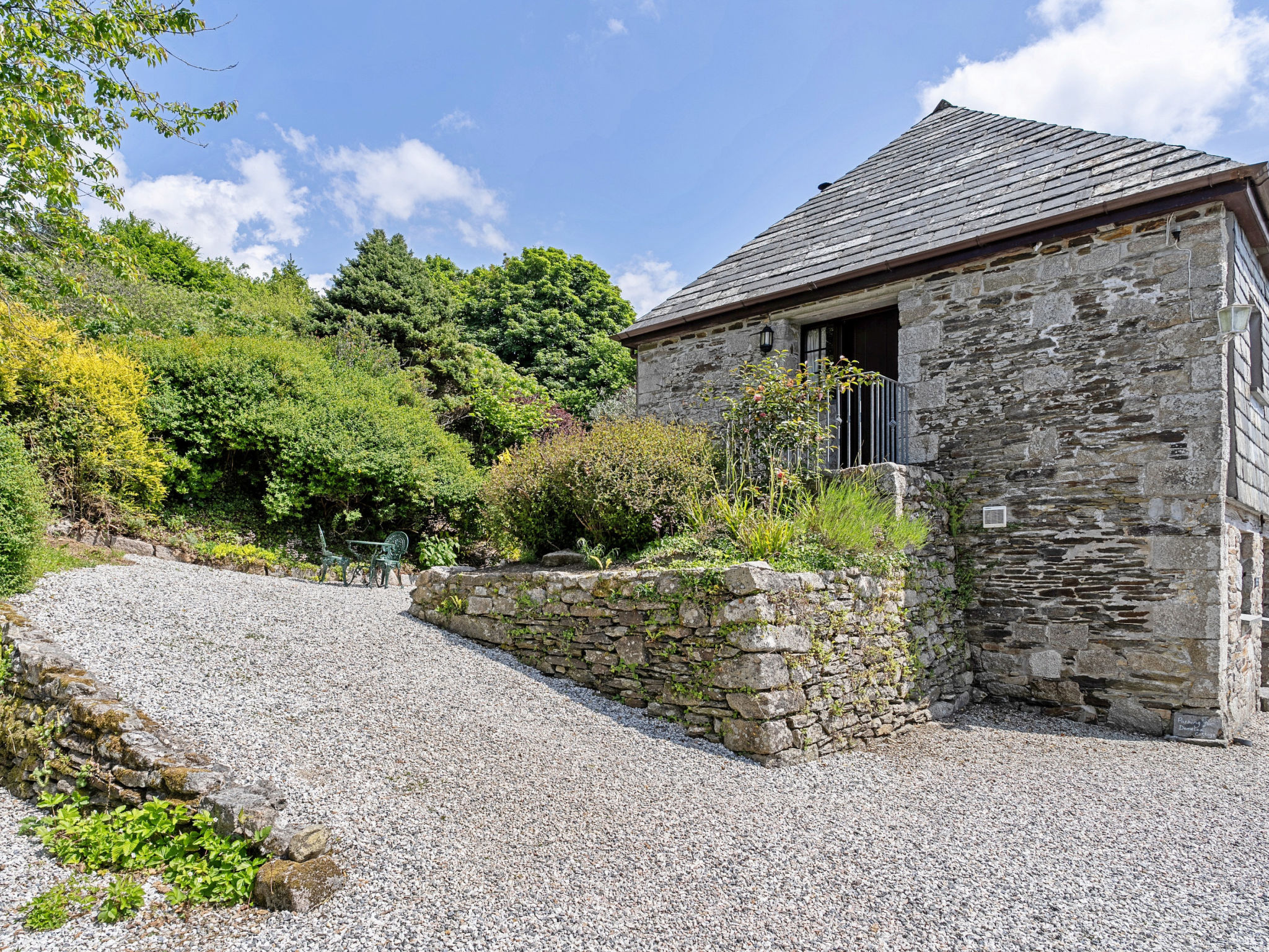 Rowella Cottage-Outside