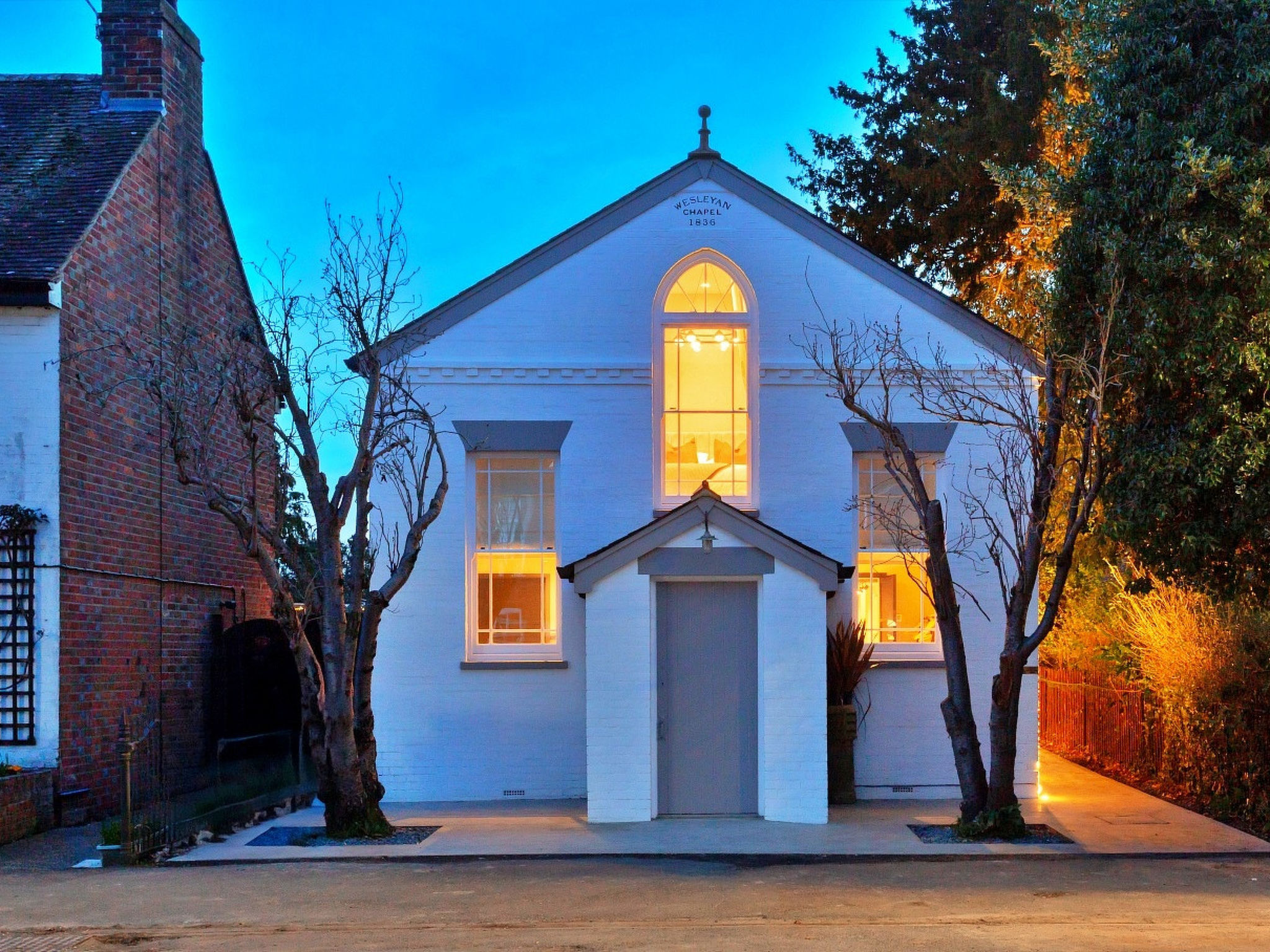 Wesleyan House-Dehors