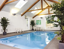 Luxe vrijstaande cottage bij Truro, 1,3 km van zee met verwarmd zwembad - thumbnail 5