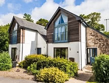 Luxe vrijstaande cottage bij Truro, 1,3 km van zee met verwarmd zwembad - thumbnail 1