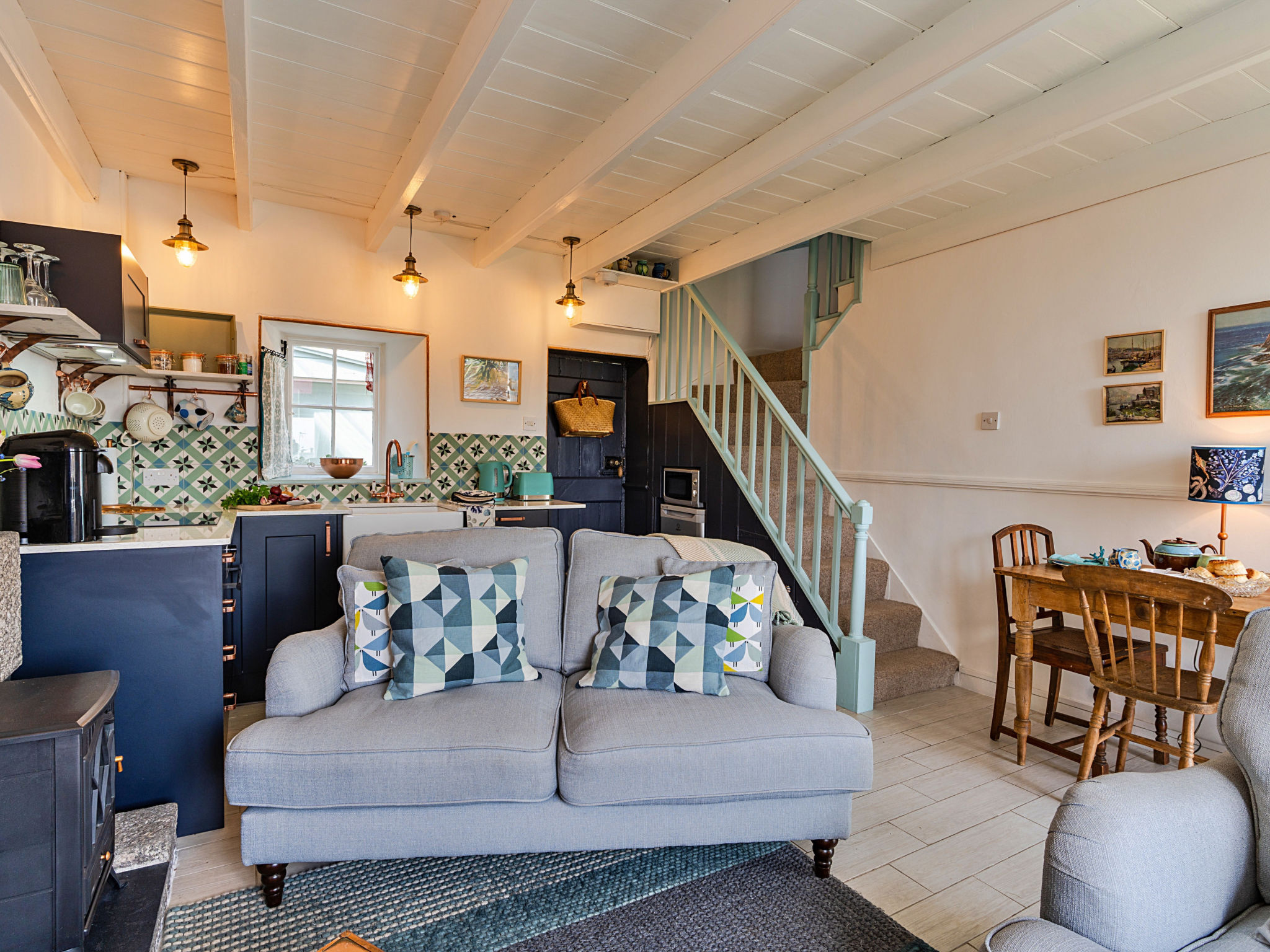 Cosy Mousehole Cottage with Sea Views-Binnen