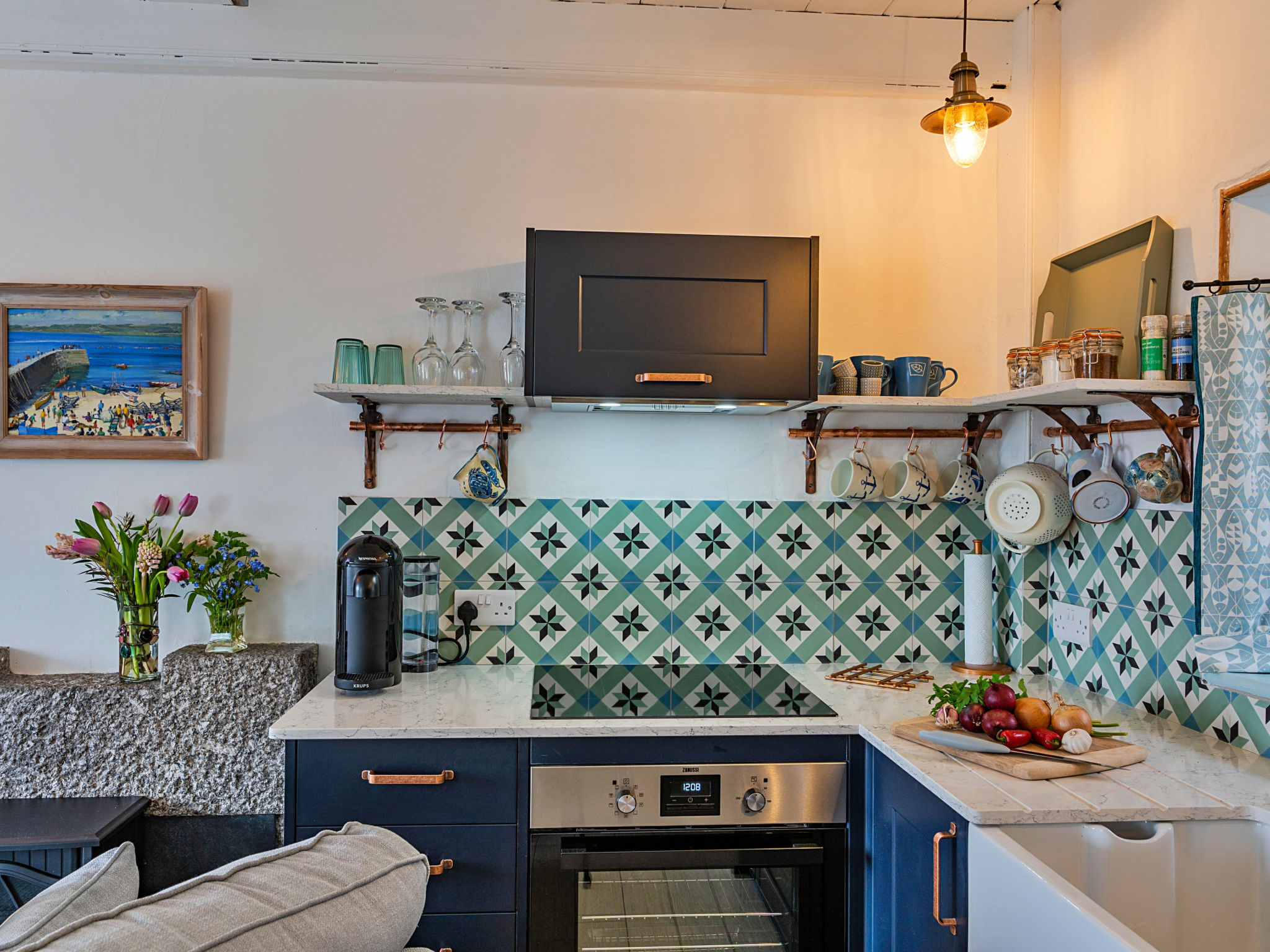 Cosy Mousehole Cottage with Sea Views-Binnen