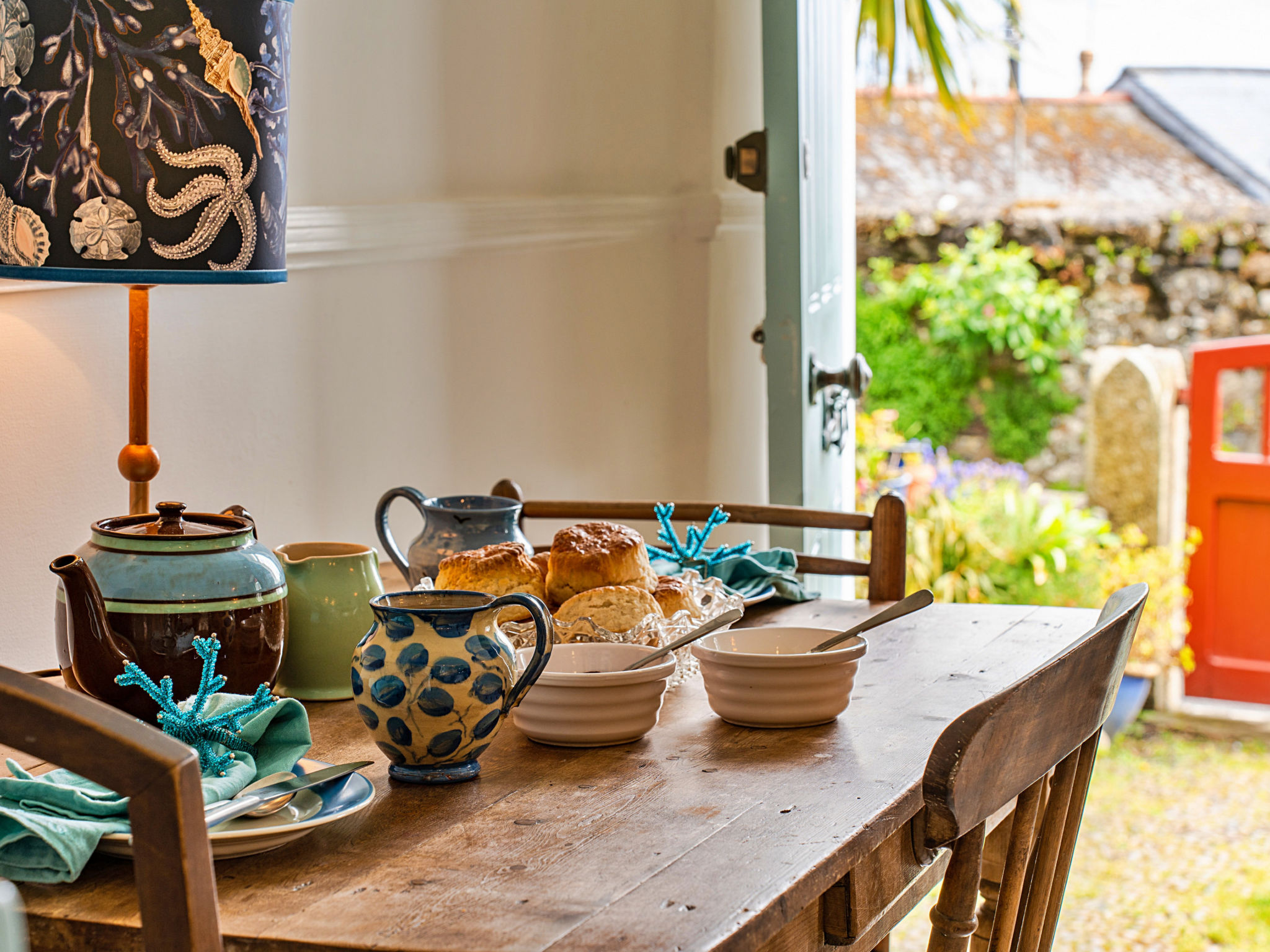 Cosy Mousehole Cottage with Sea Views-Binnen