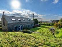 Trennal Barn: Ruime vakantiewoning voor 5 bij Penzance, 3 km van strand - thumbnail 1