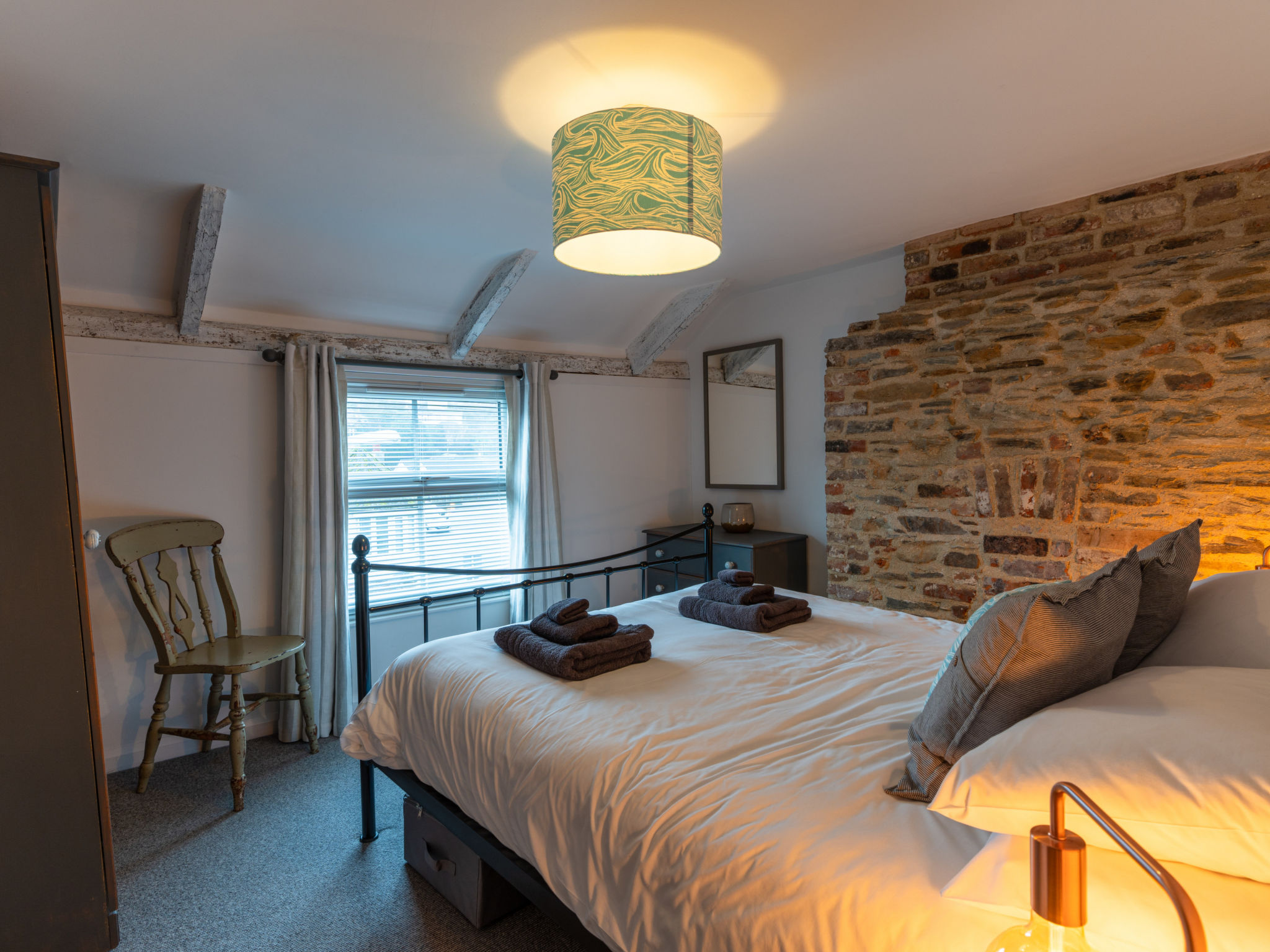Old Harbour Cottage-Binnen