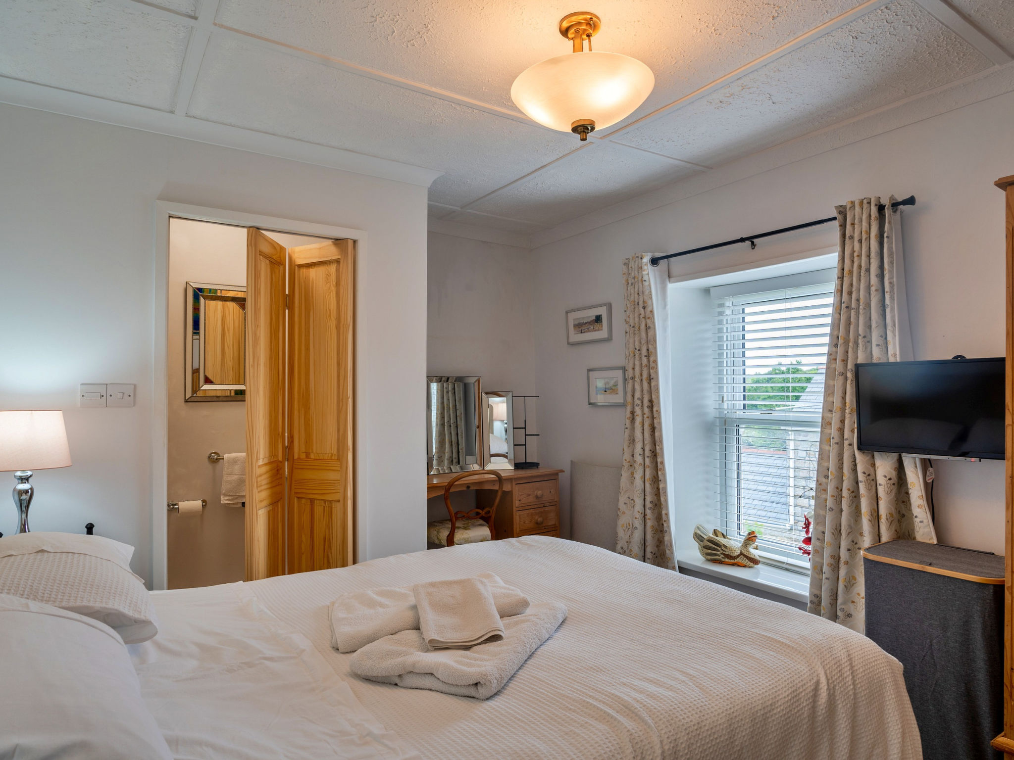 Greenbank-Inside