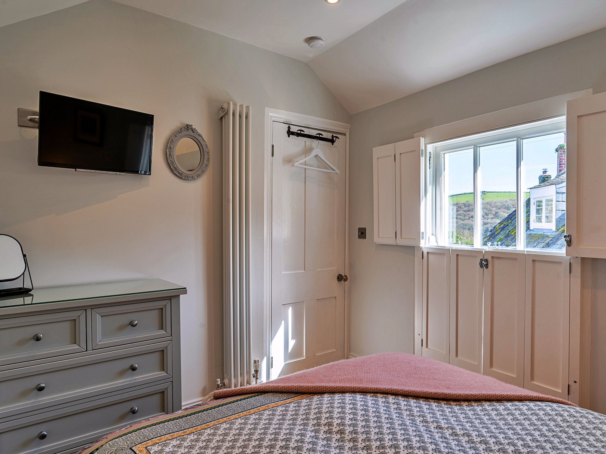 Potters Cottage-Inside