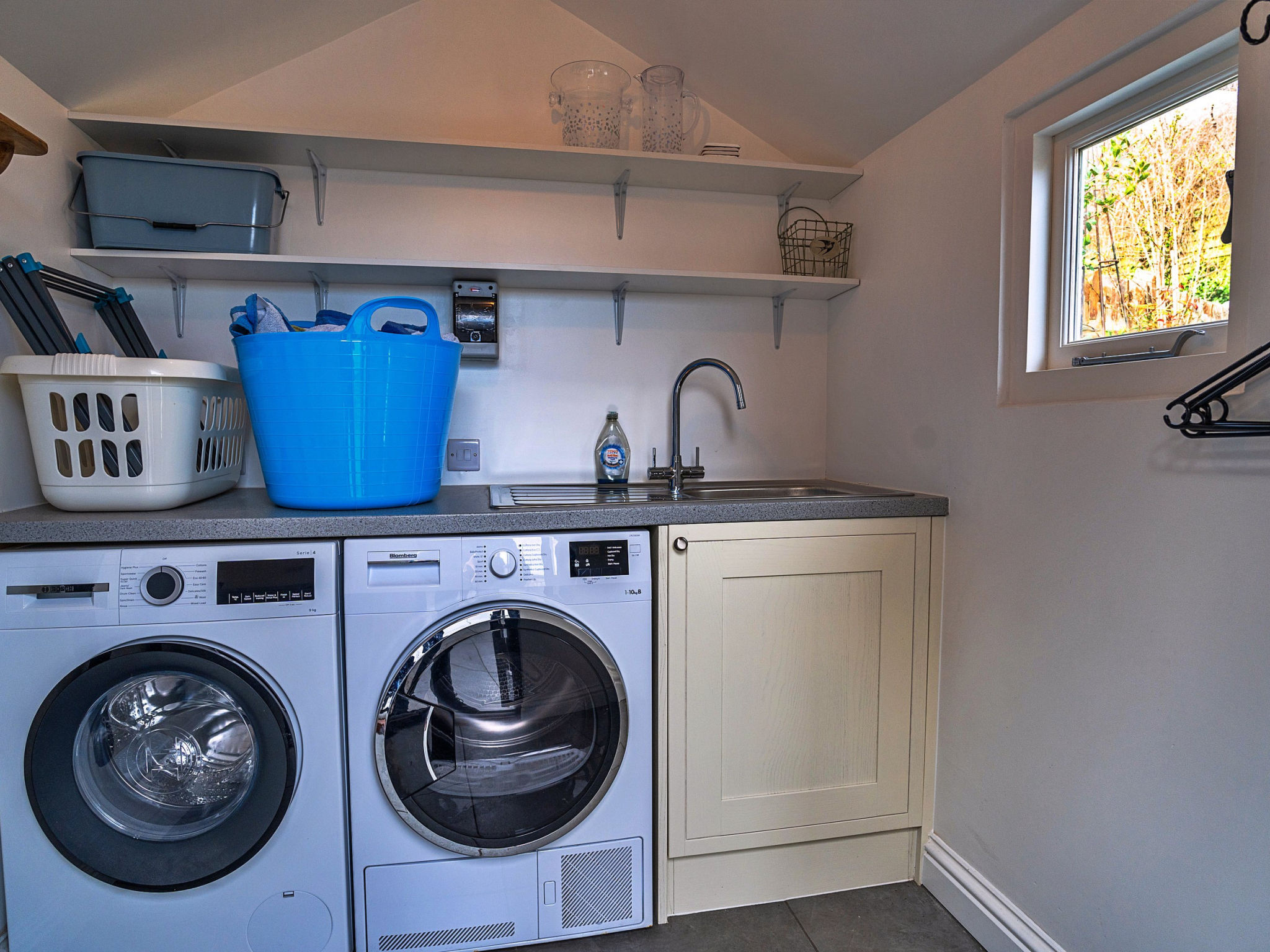 Potters Cottage-Inside