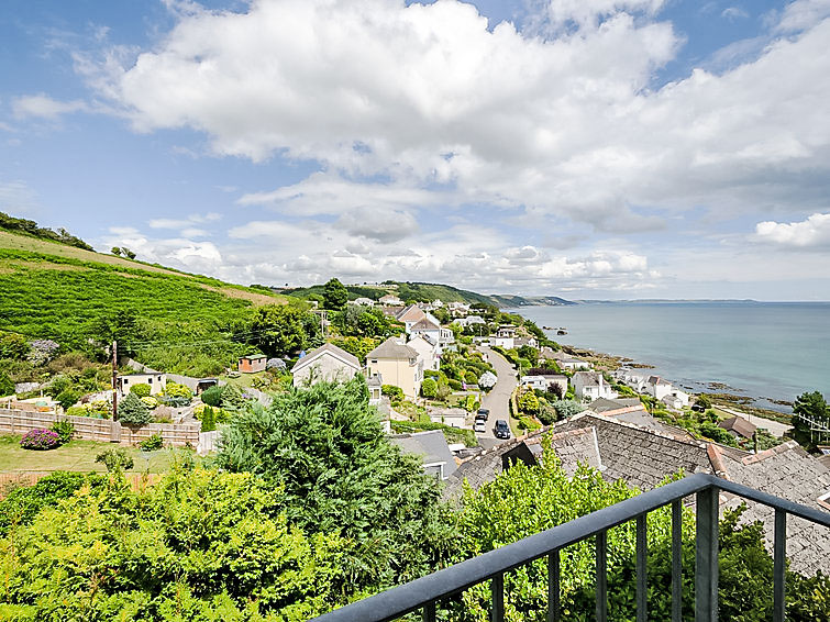 Penhallow Apartment in Looe