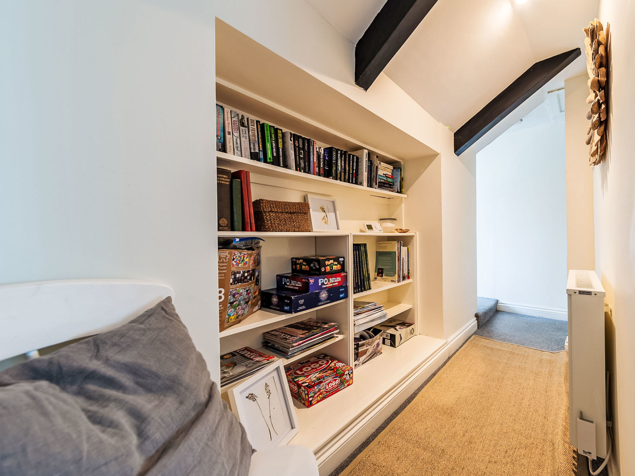 Cobble Cottage-Binnen