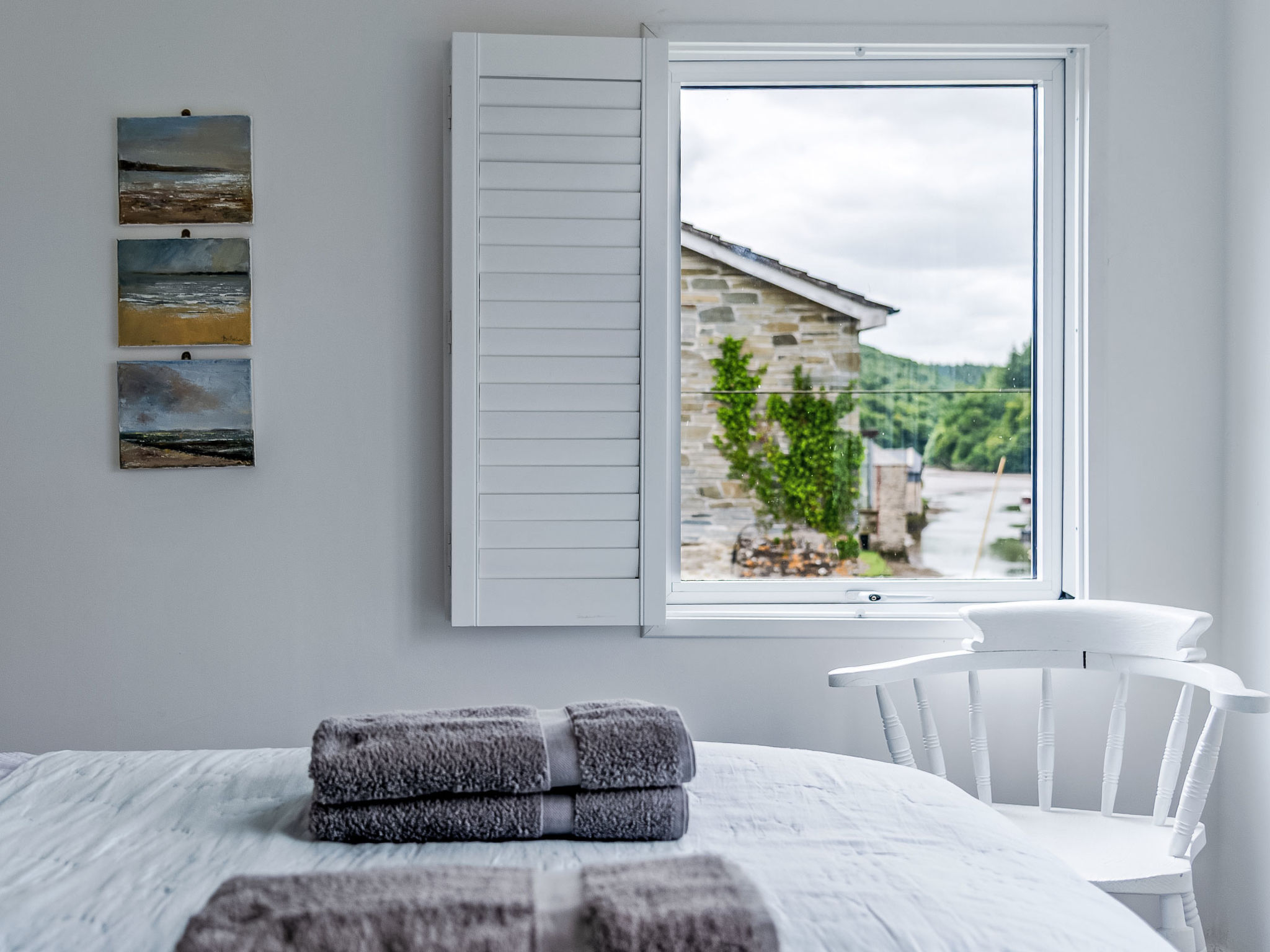 Cobble Cottage-Binnen