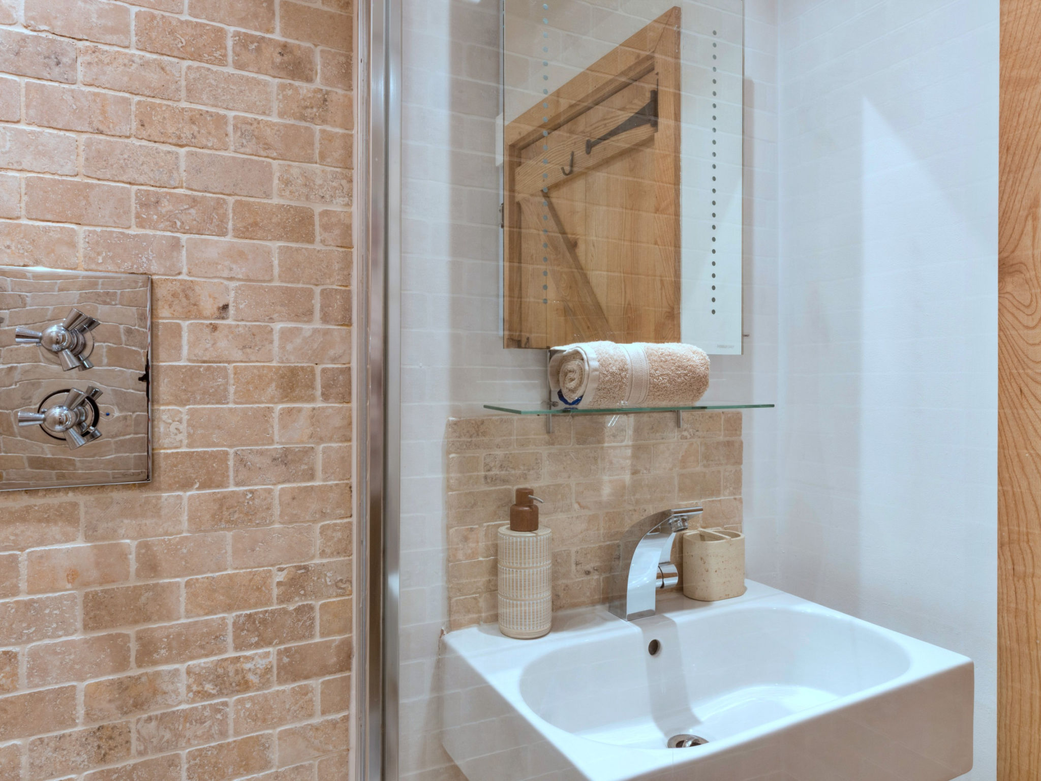 Cawsand Cottage-Inside