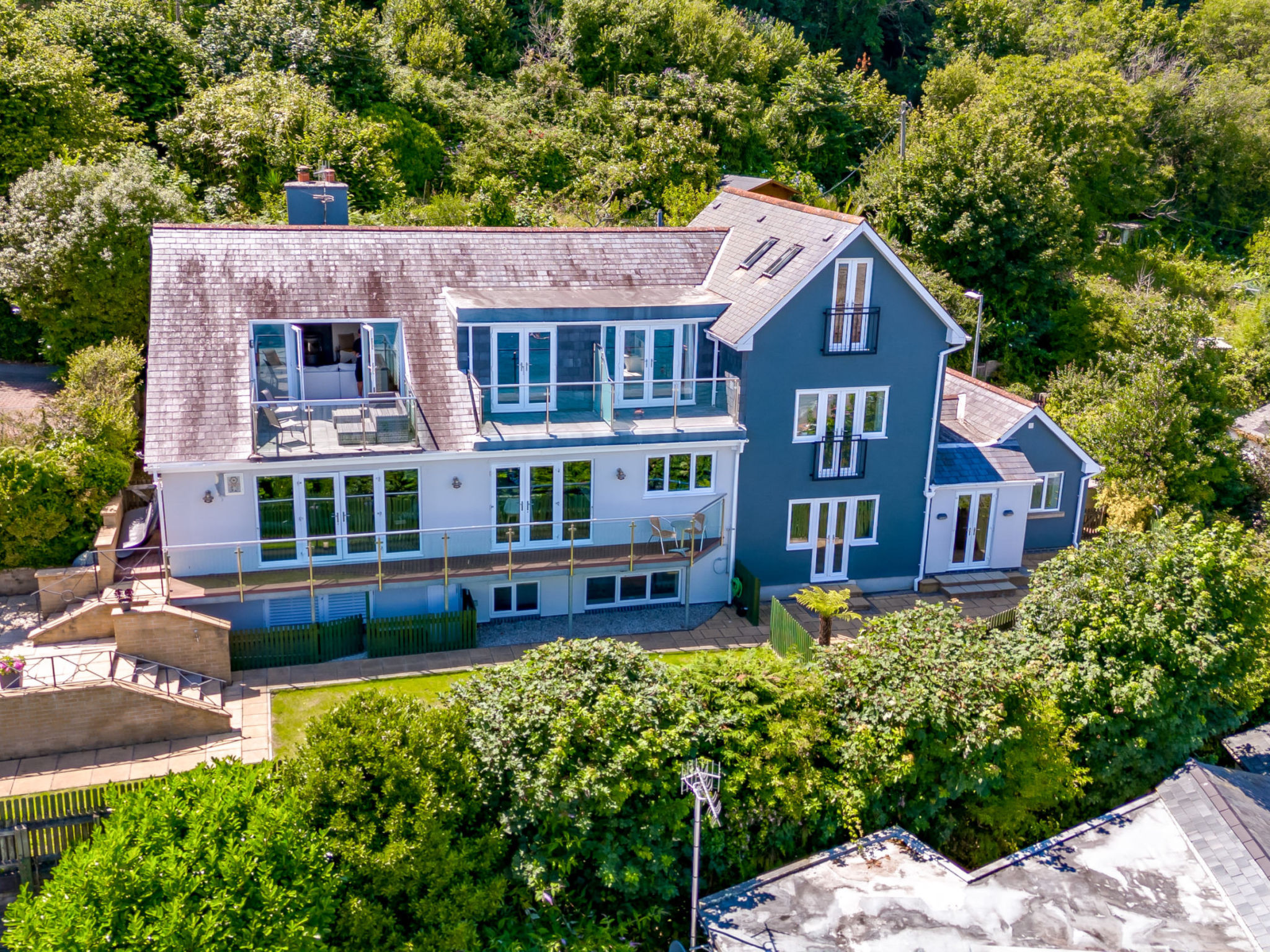 Bownder House - Buiten