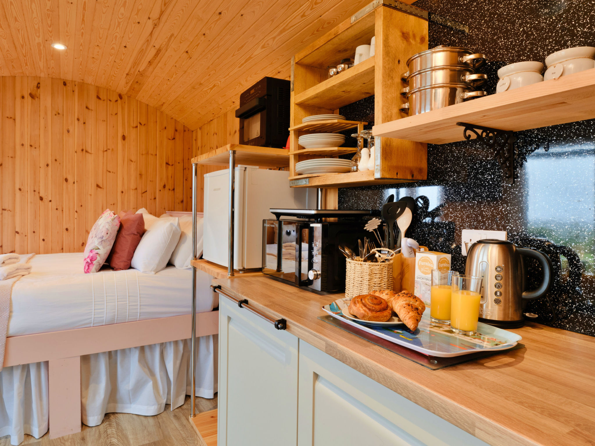 Demelza Shepherd's Hut - Binnen