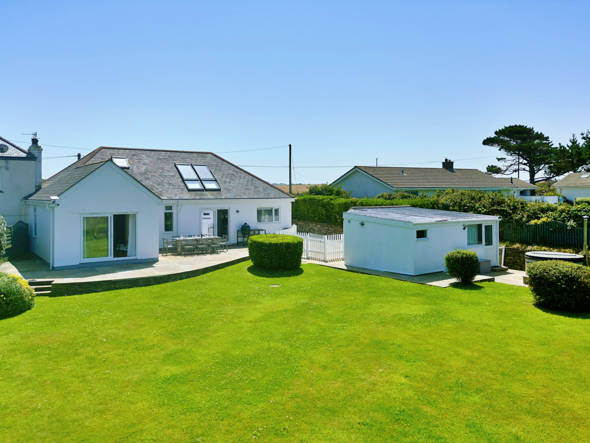 The Coast House - Outside