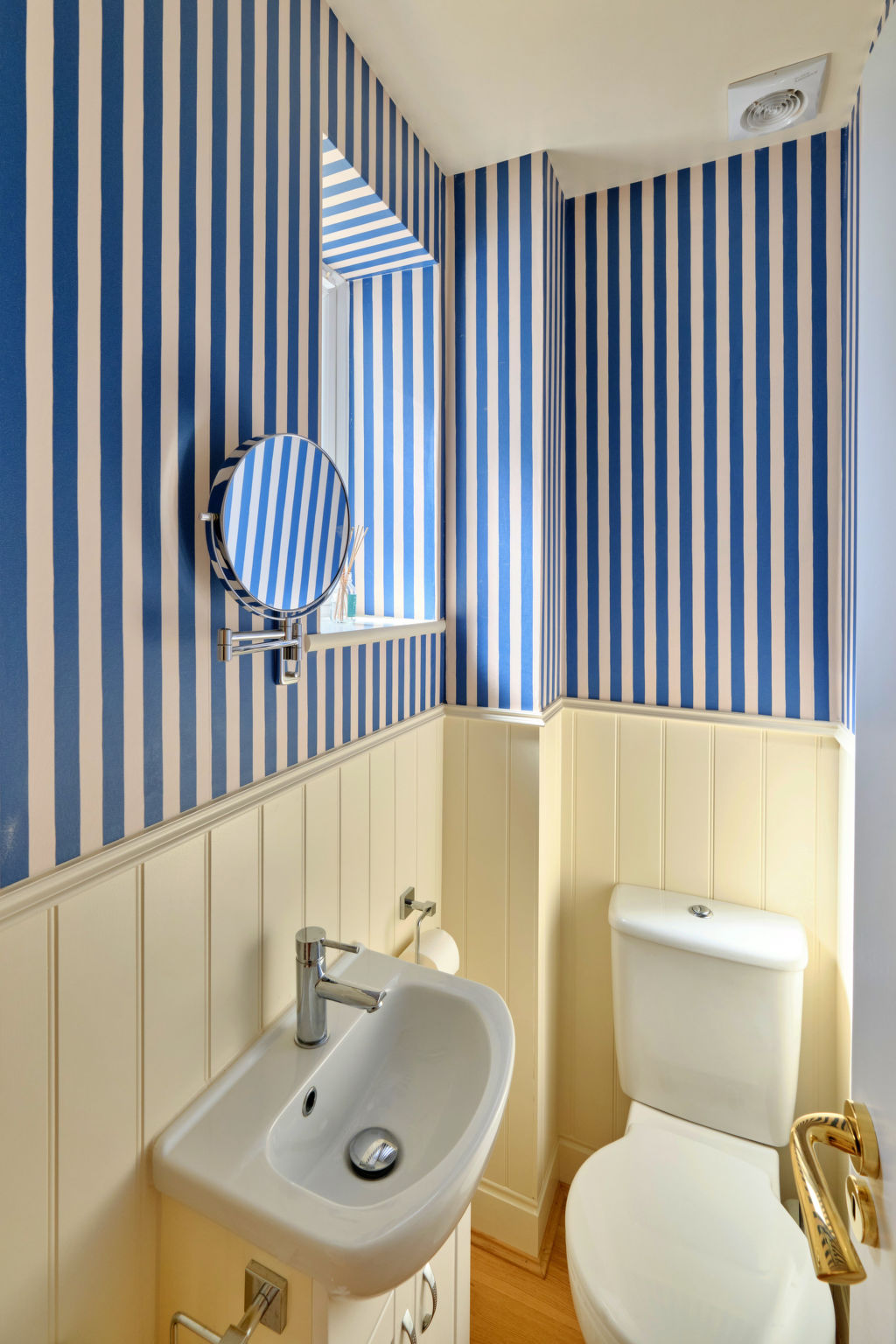 The Coast House - Inside
