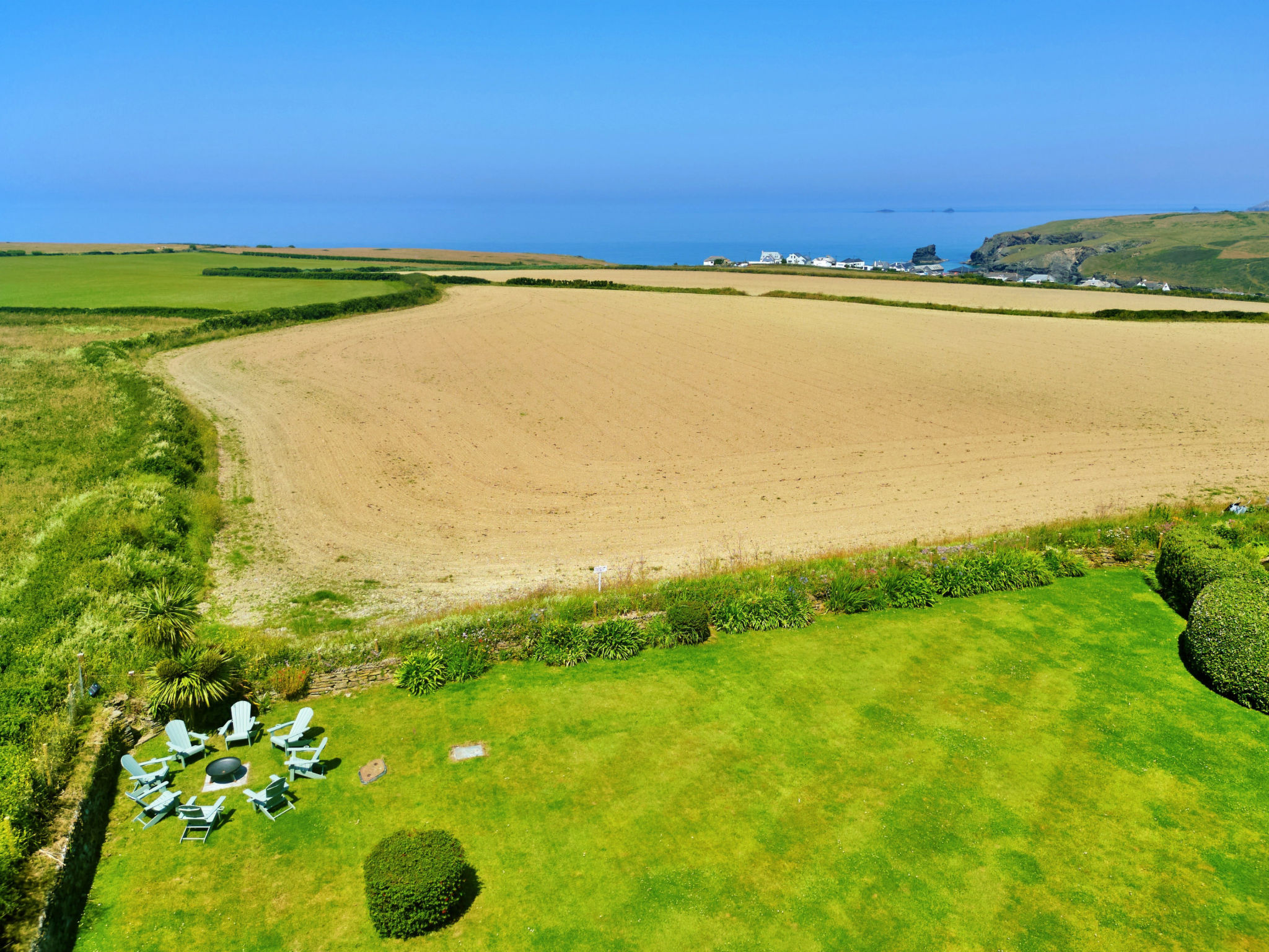 The Coast House - Outside