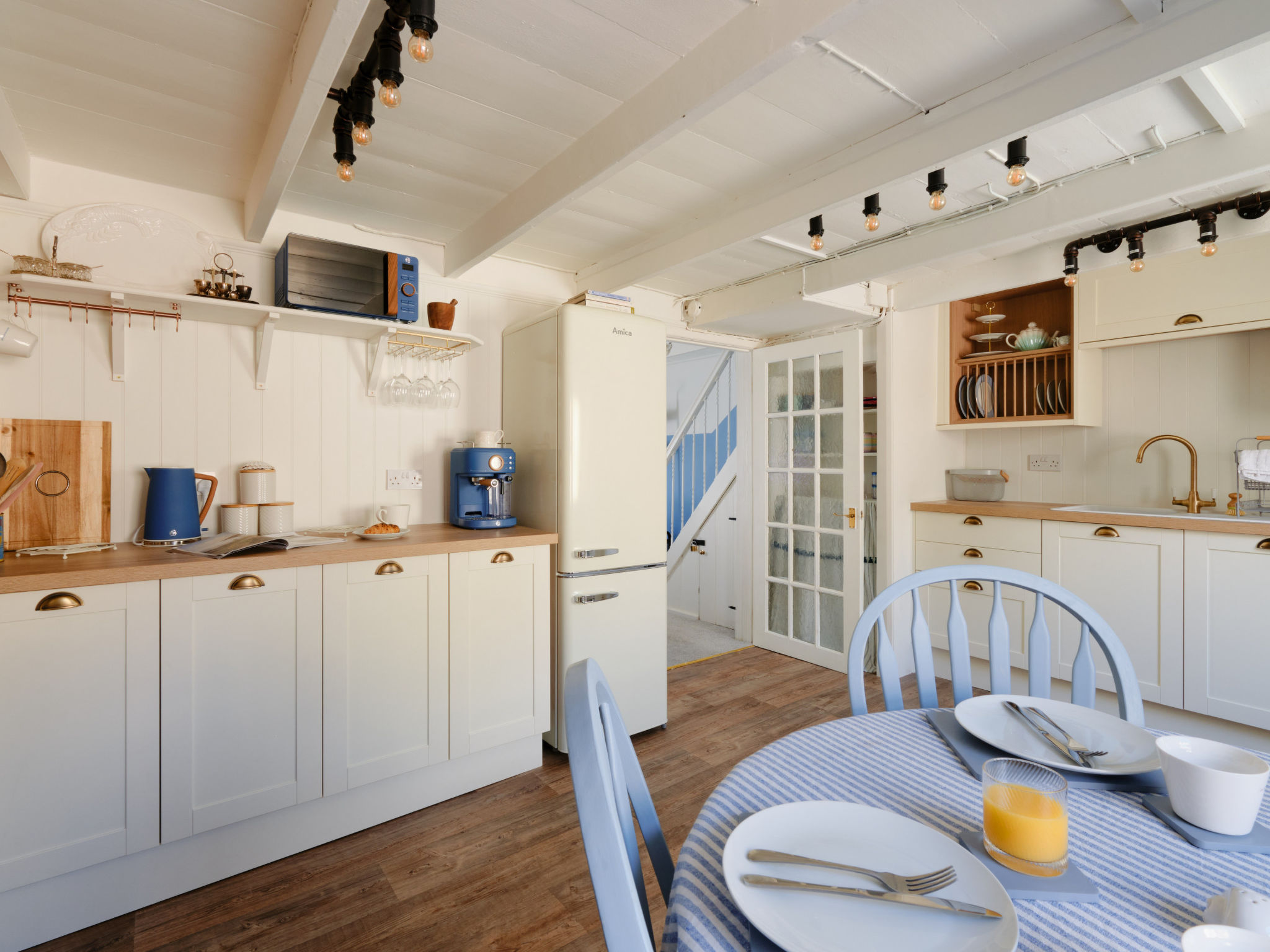 Primrose Cottage-Inside