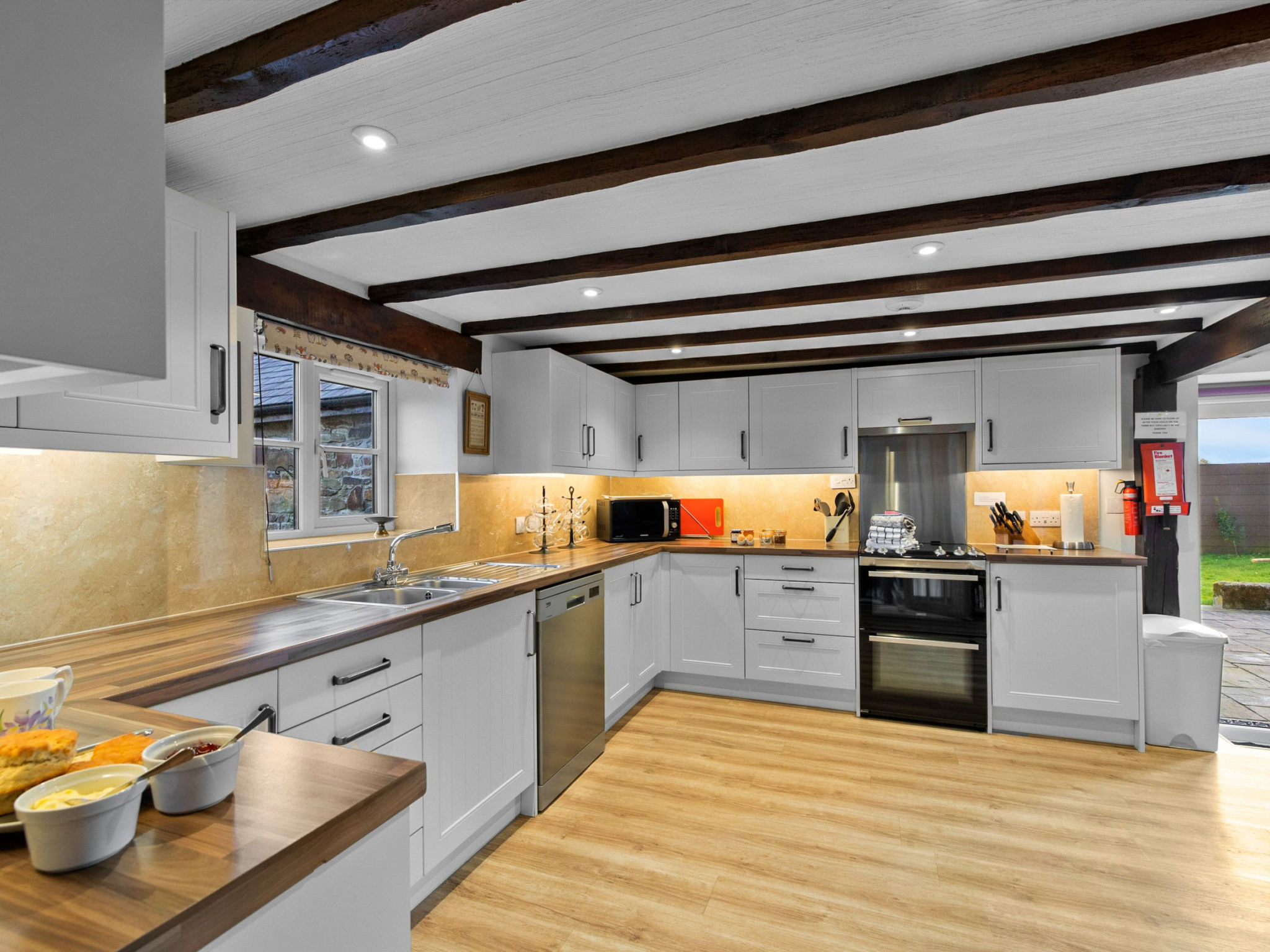 Kitchen / Dining Room