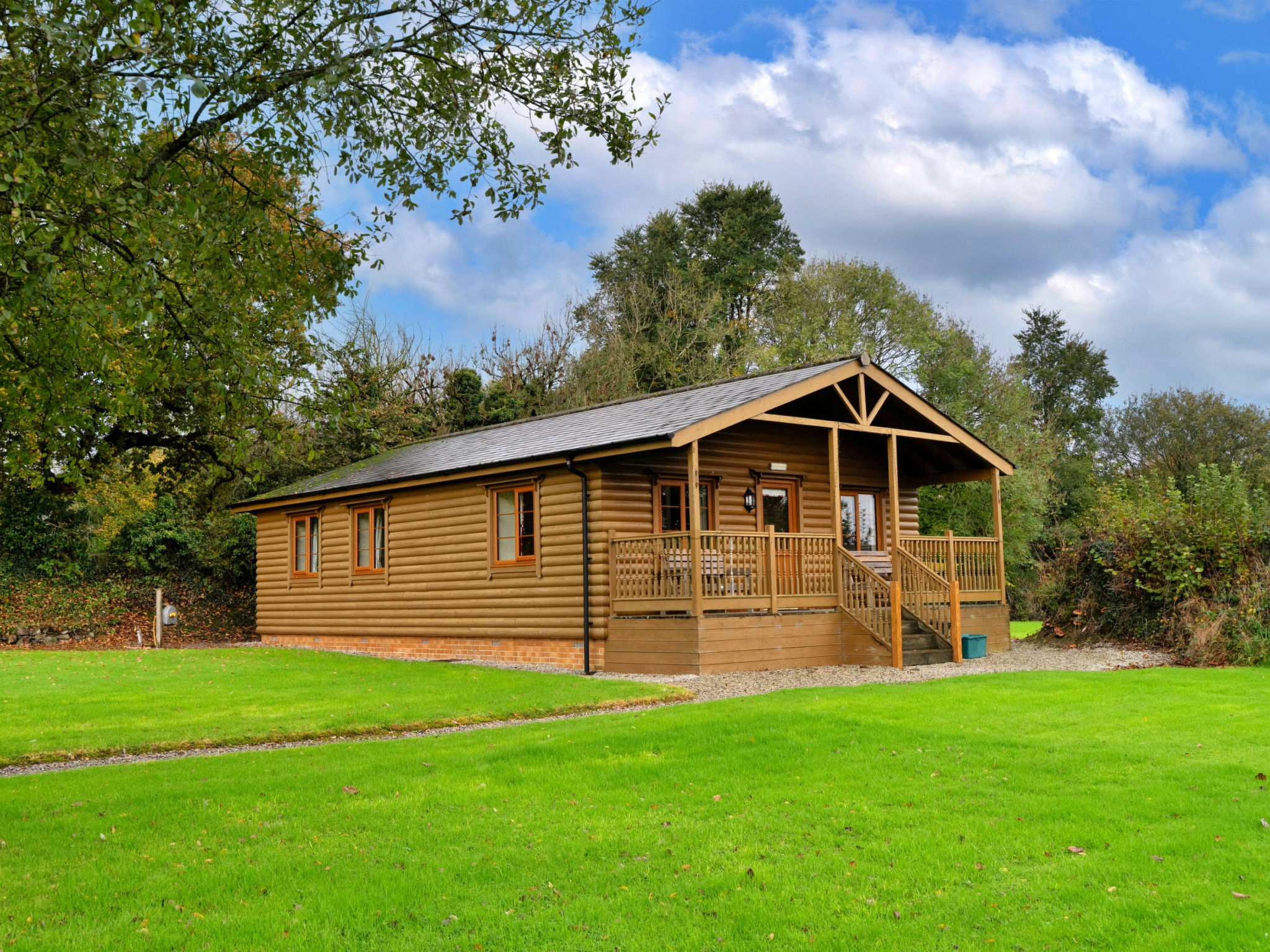 Tarka's Holt Log Cabin, Stowford