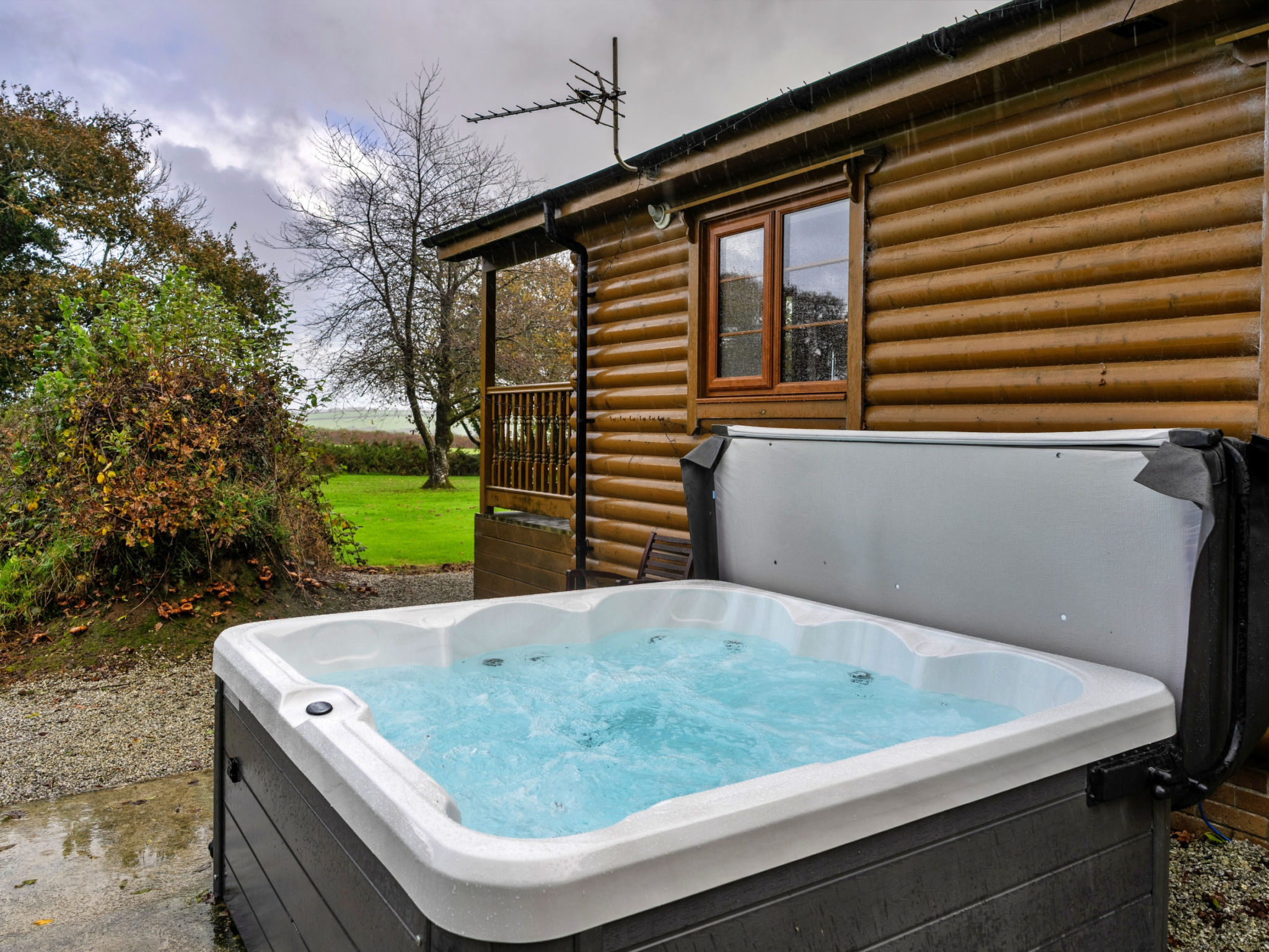 Tarka's Holt Log Cabin, Stowford - Buiten