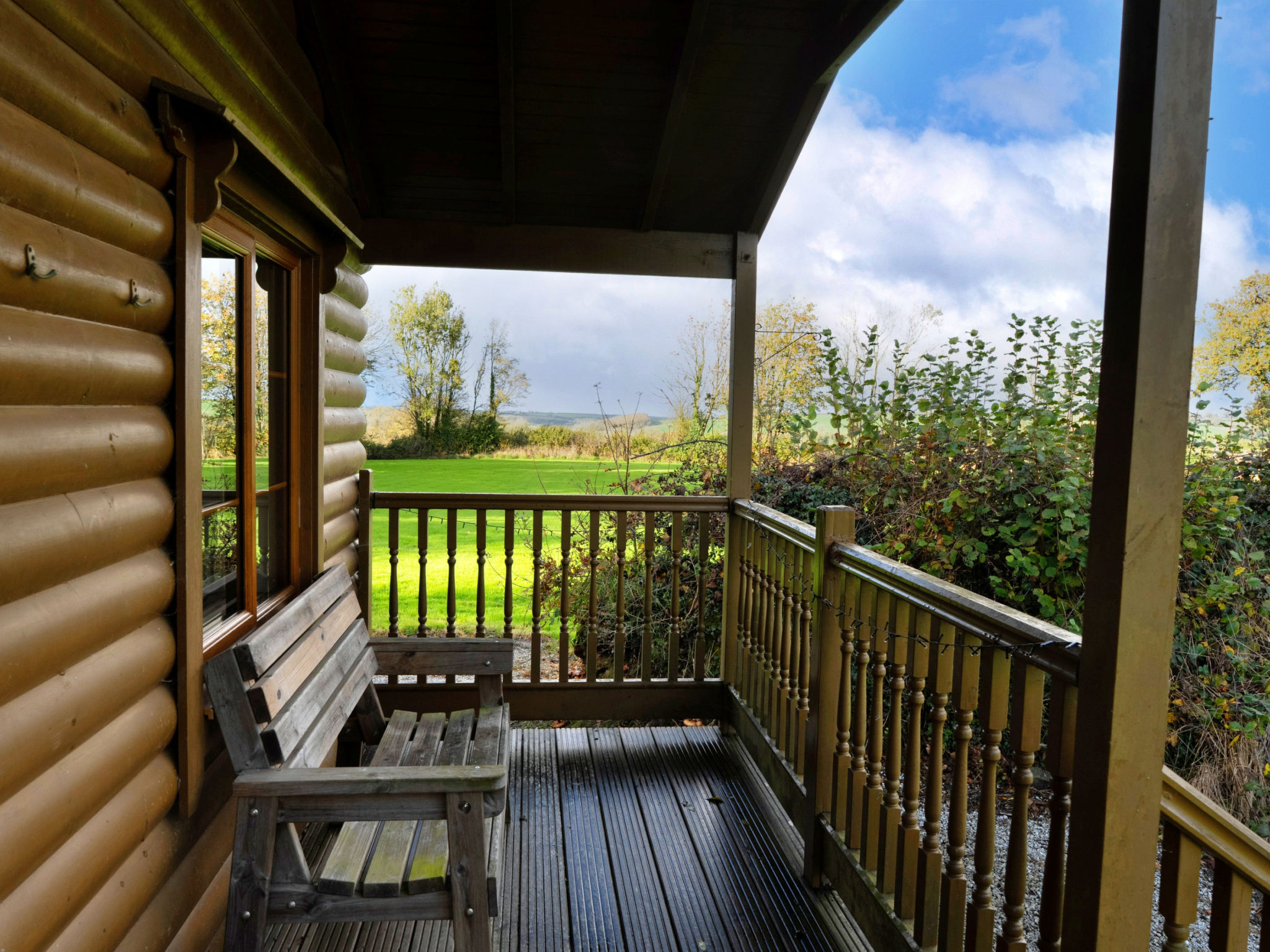 Tarka's Holt Log Cabin, Stowford - Buiten