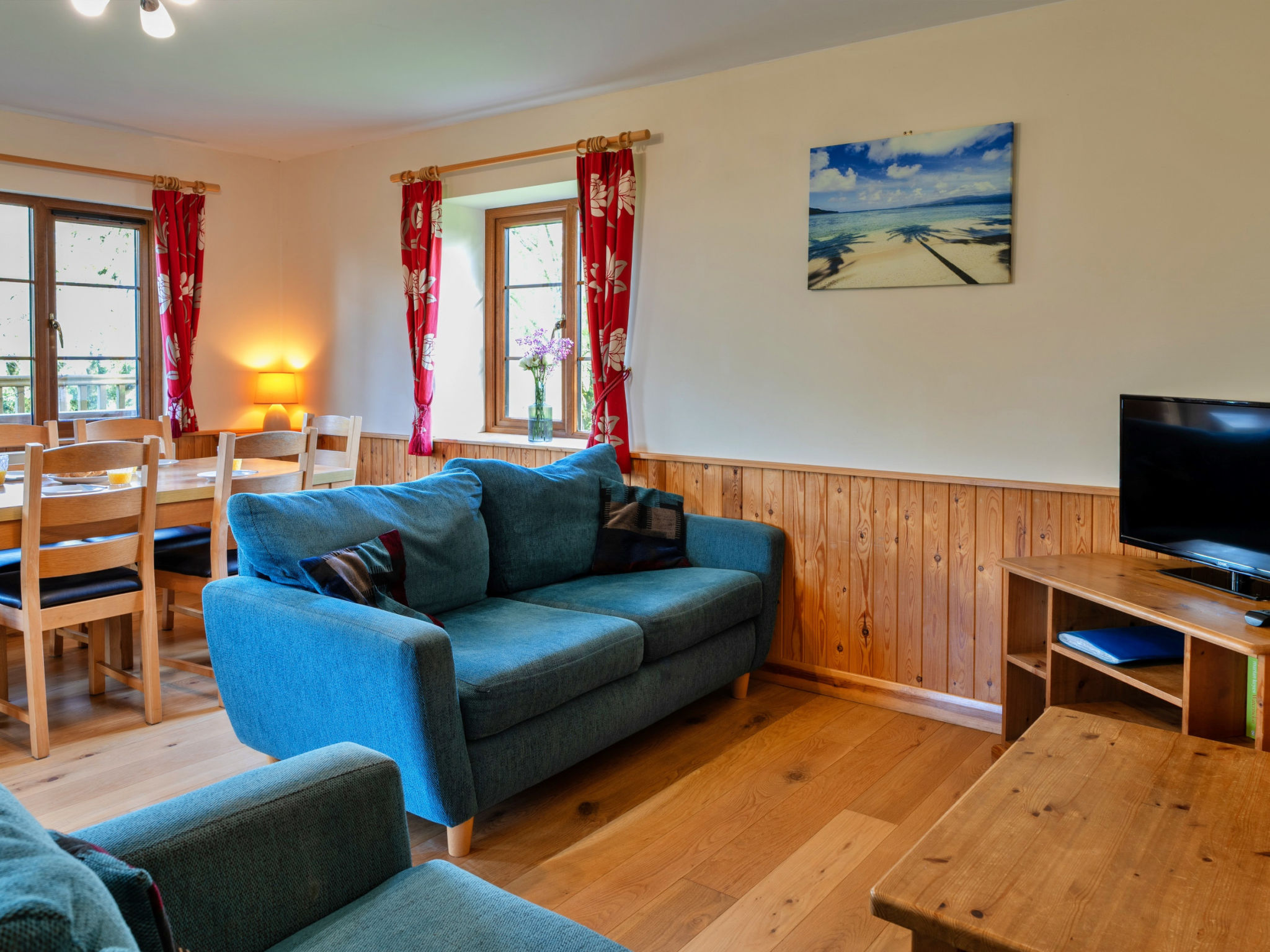 Tarka's Holt Log Cabin, Stowford - Binnen