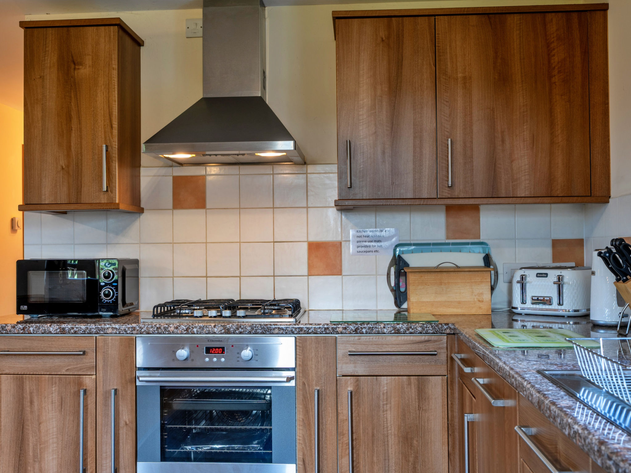 Tarka's Holt Log Cabin, Stowford - Binnen