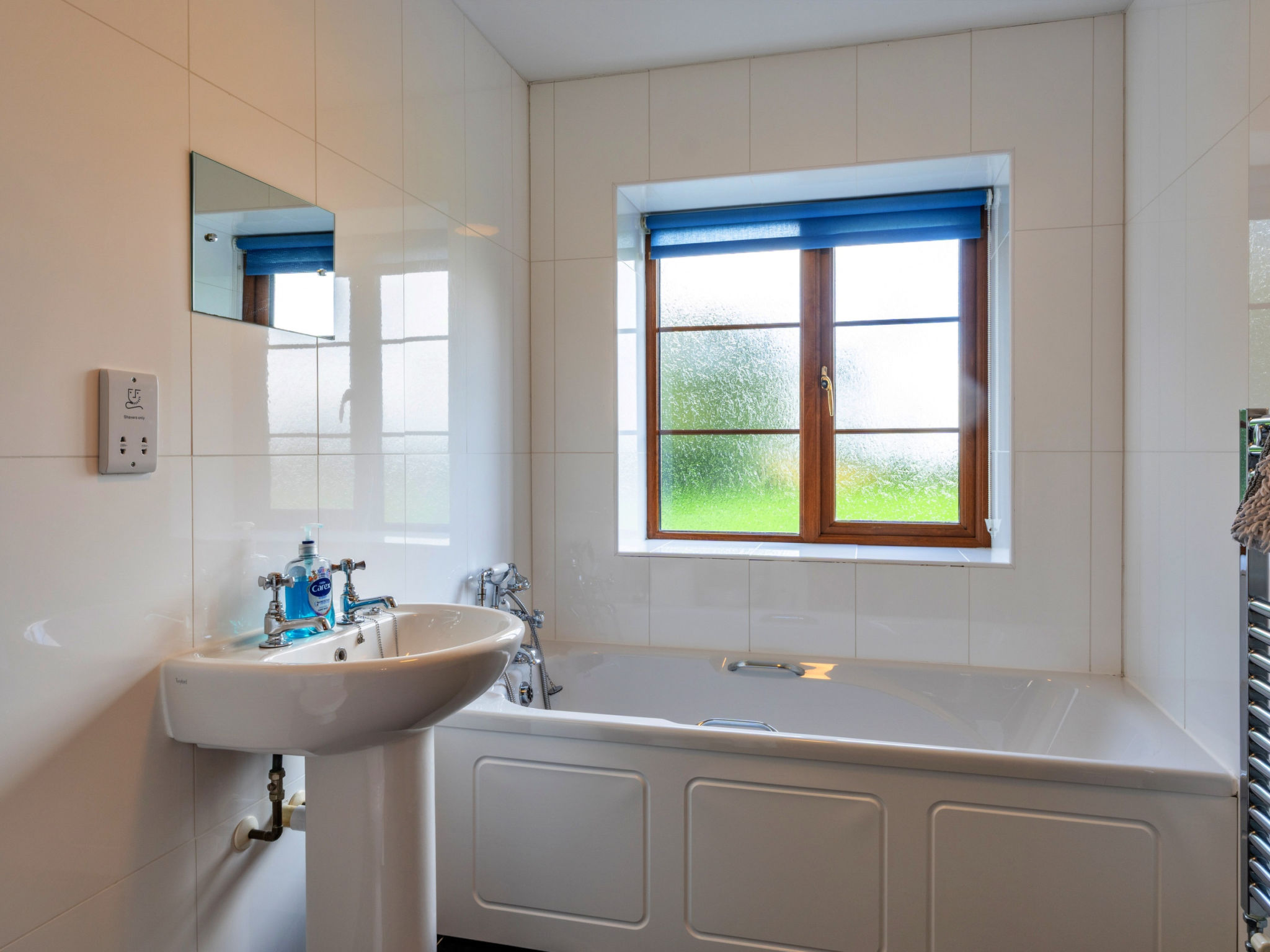 Tarka's Holt Log Cabin, Stowford - Binnen