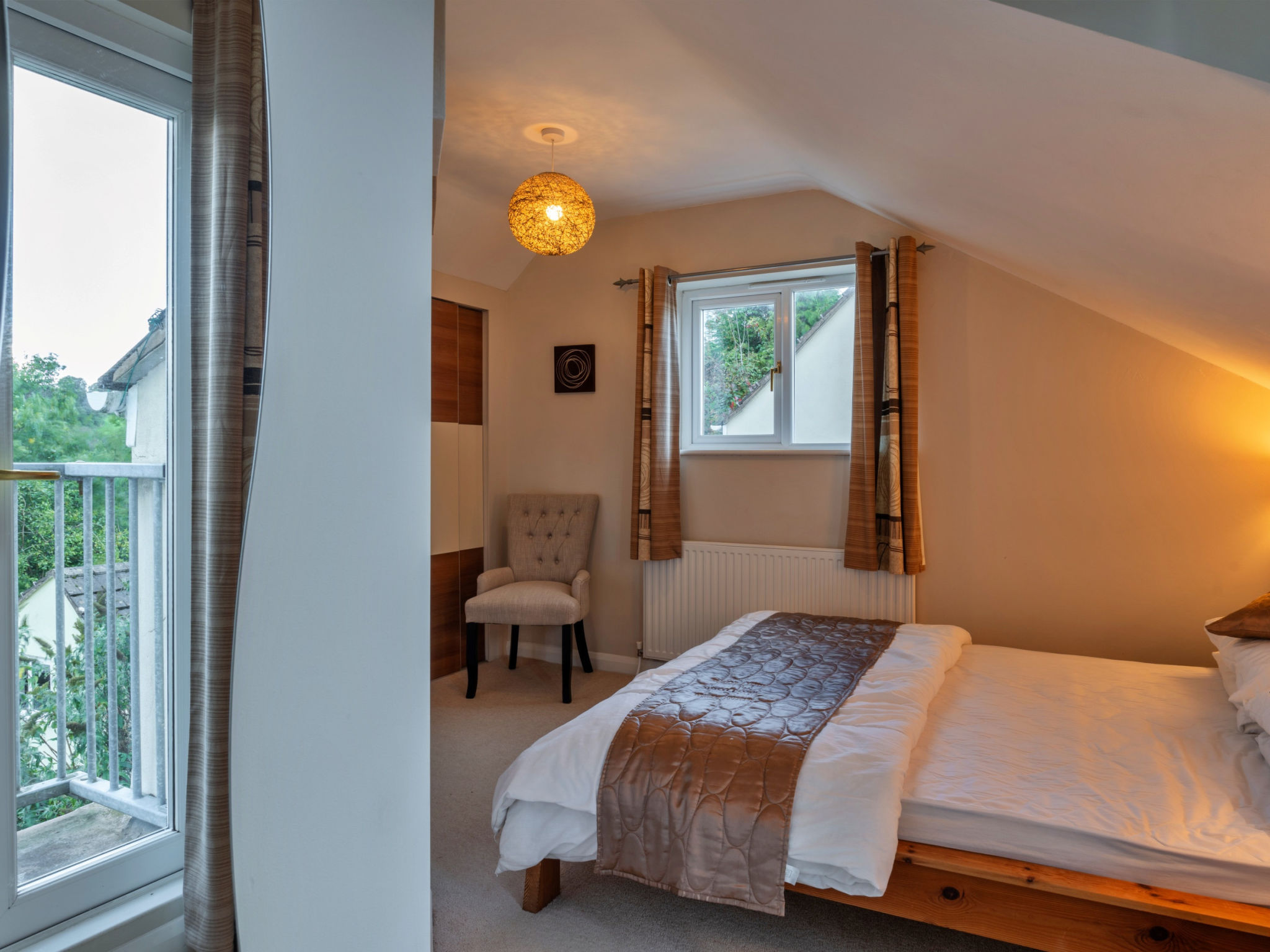 Forest Park Lodge-Inside