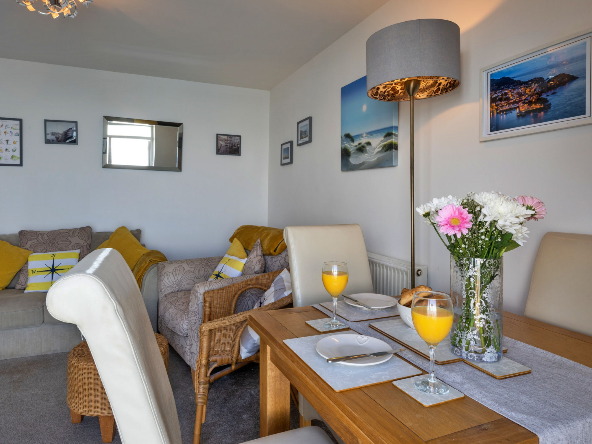 Sea Views Apartment in Ilfracombe - Binnen