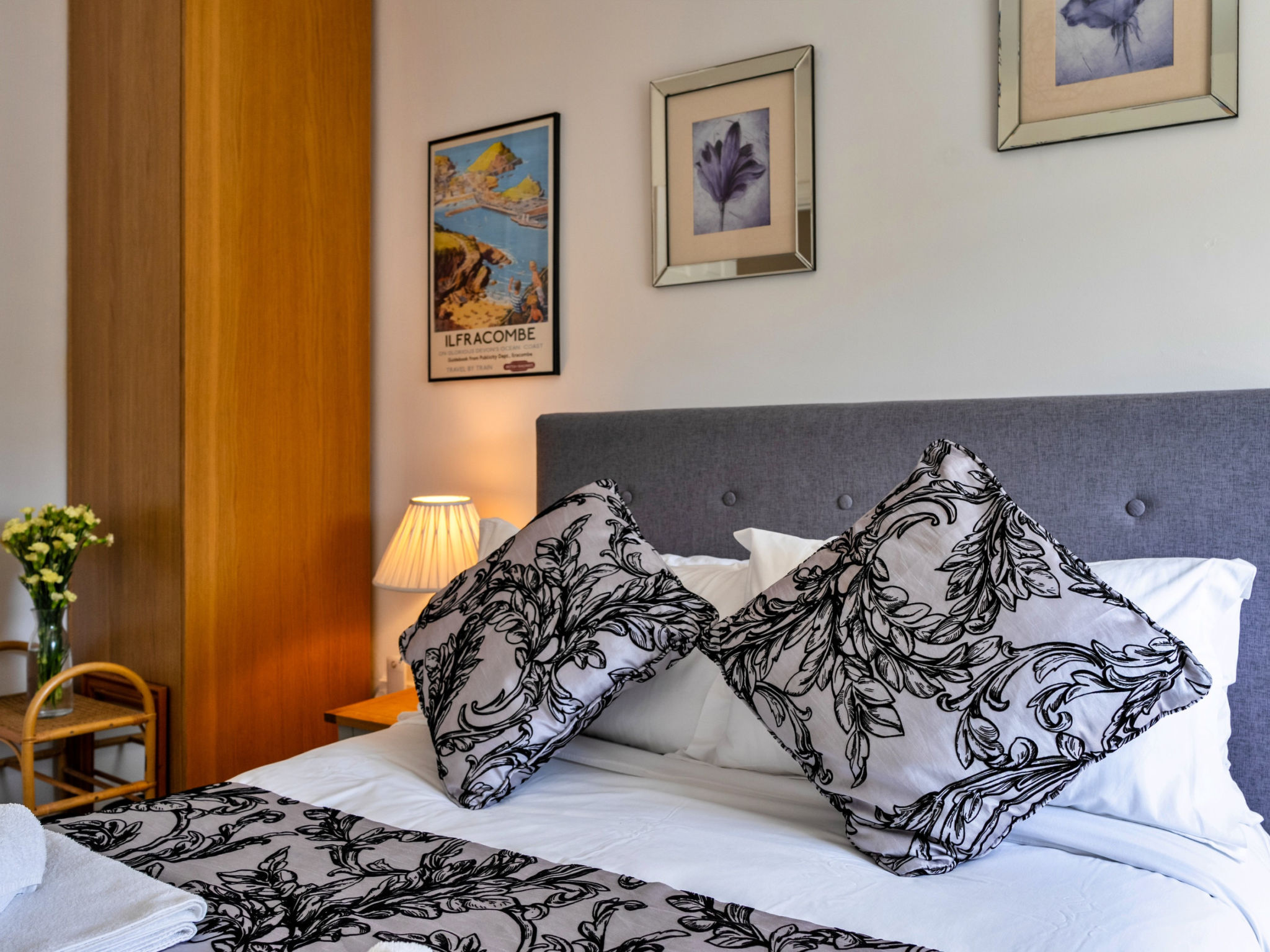 Sea Views Apartment in Ilfracombe - Binnen