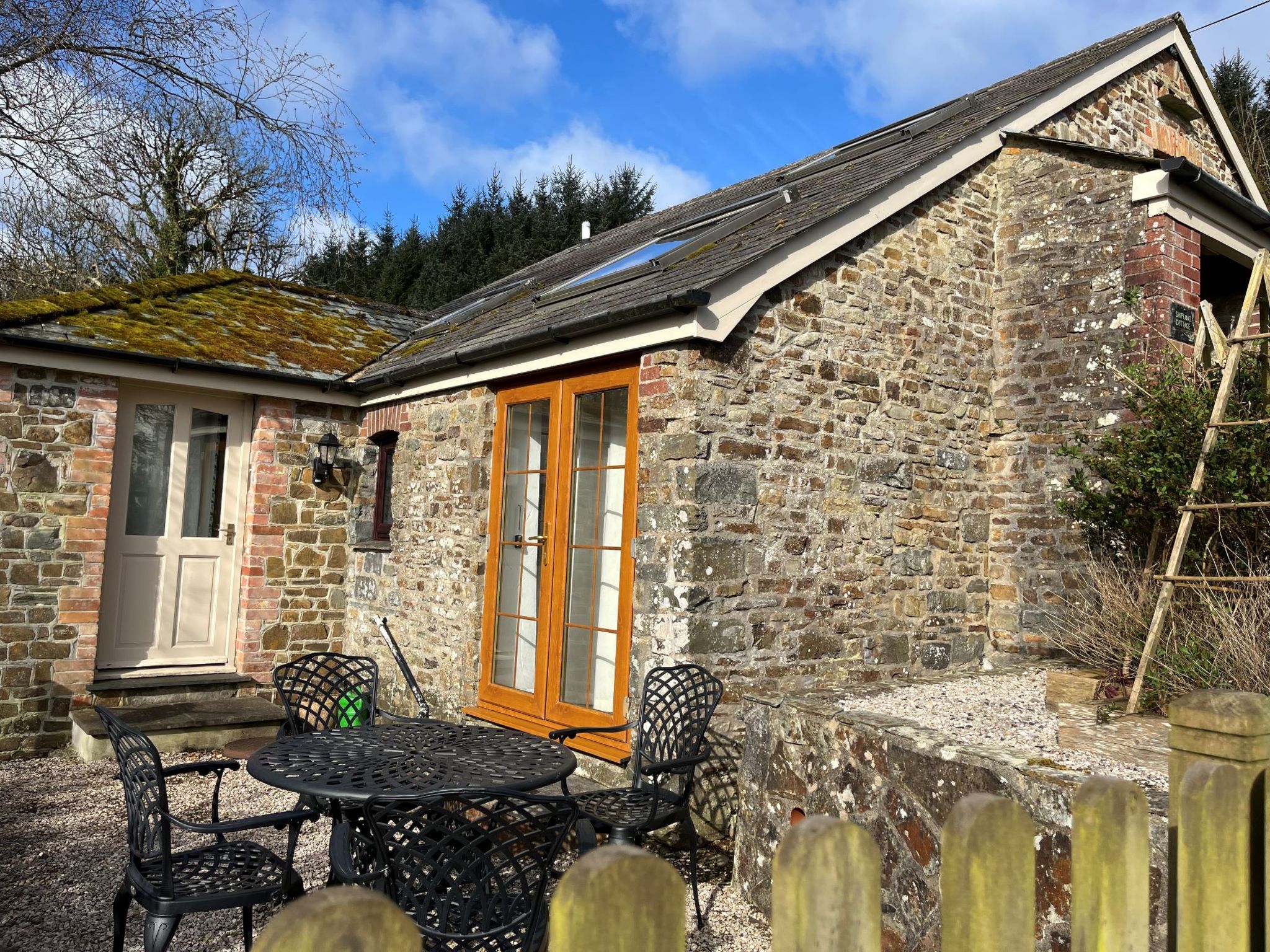 Hartland Hideaways — Terrace (2 of 37)