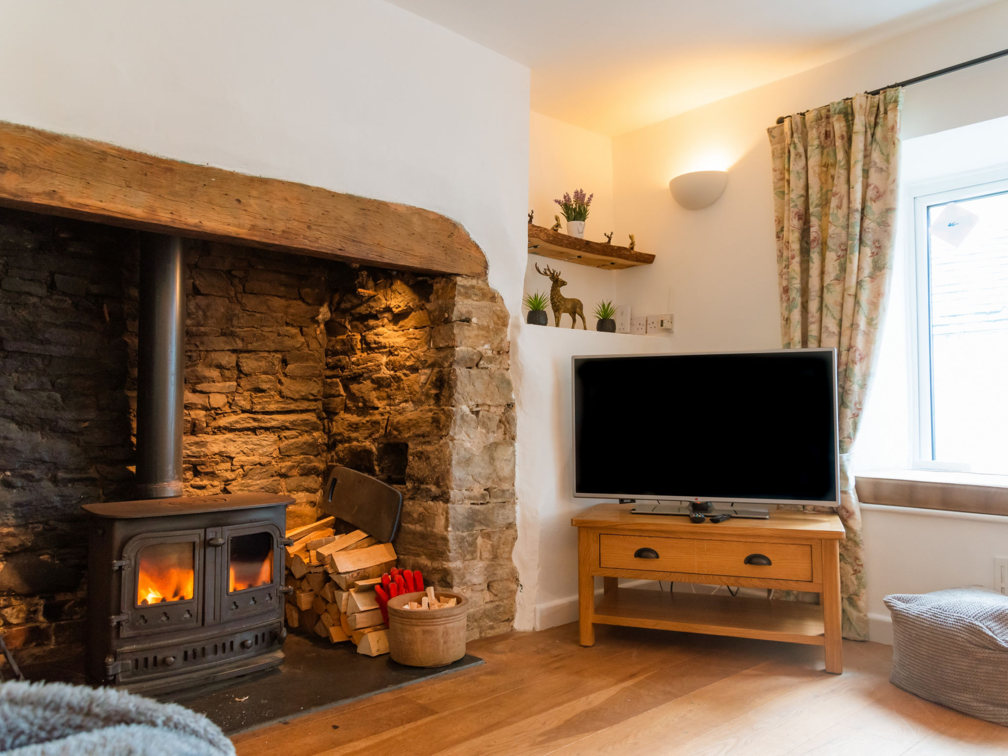 Court Cottage-Inside