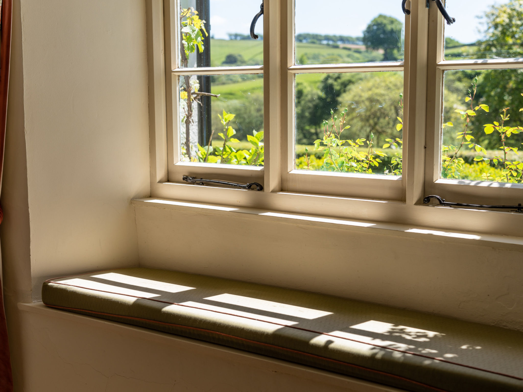 Valley Cottage-Buiten