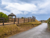 Lichte studio aan zee bij Plymouth met zwembad, 700m van het strand - thumbnail 5