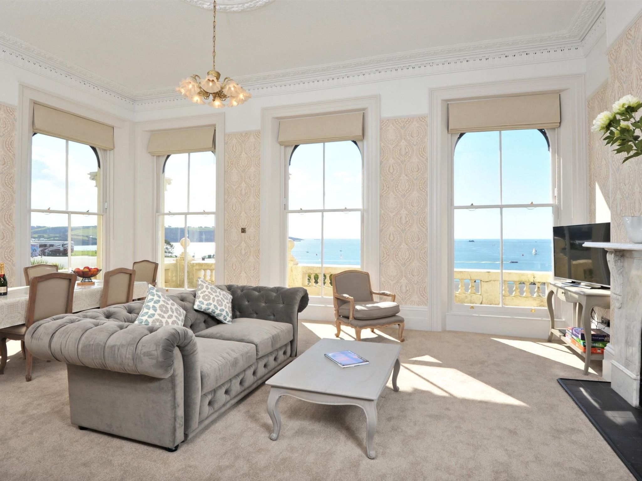 Geschmackvoll und luxuriös eingerichtete Ferienwohnung in der ersten Etage, mit