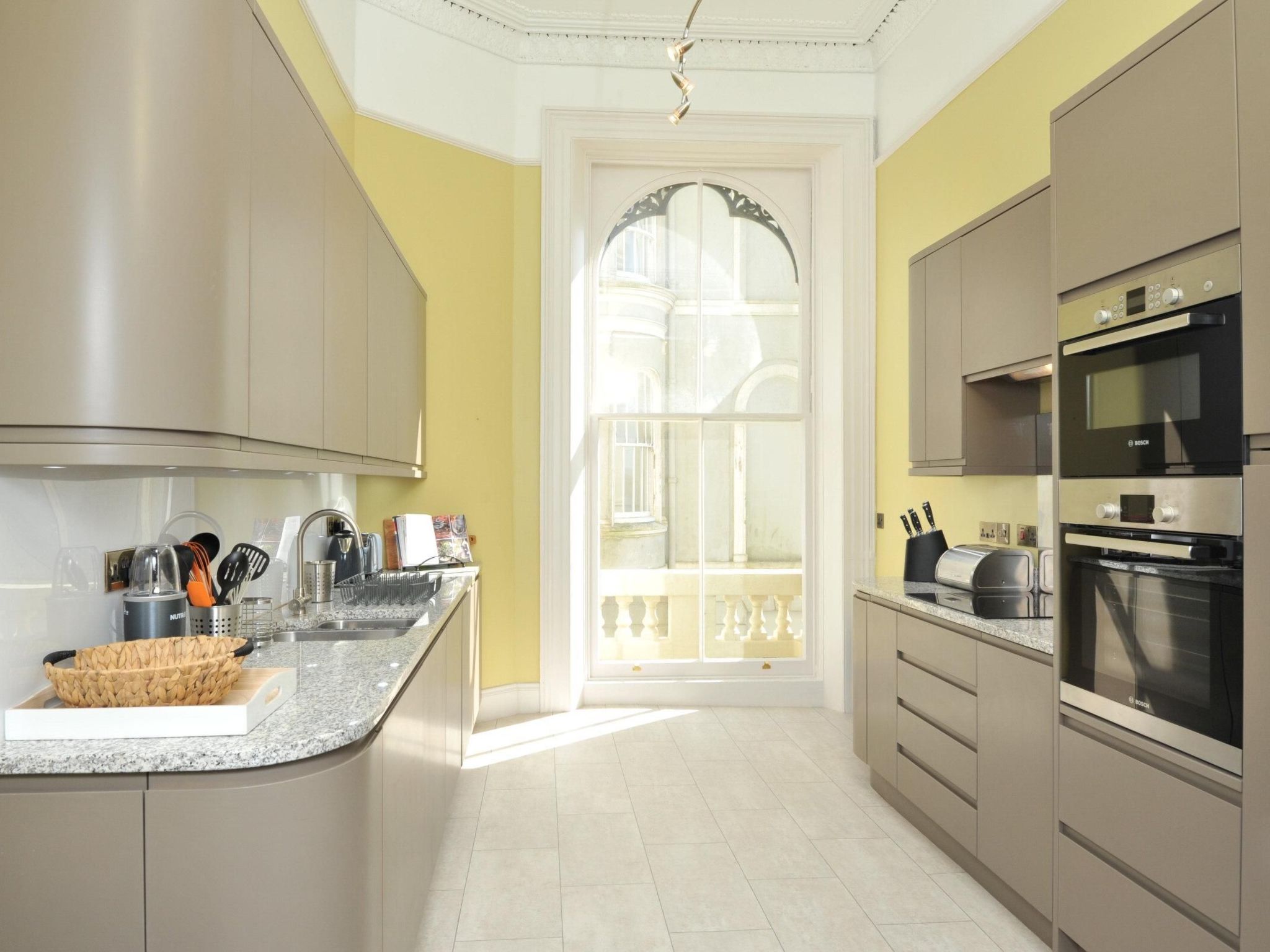 Geschmackvoll und luxuriös eingerichtete Ferienwohnung in der ersten Etage, mit