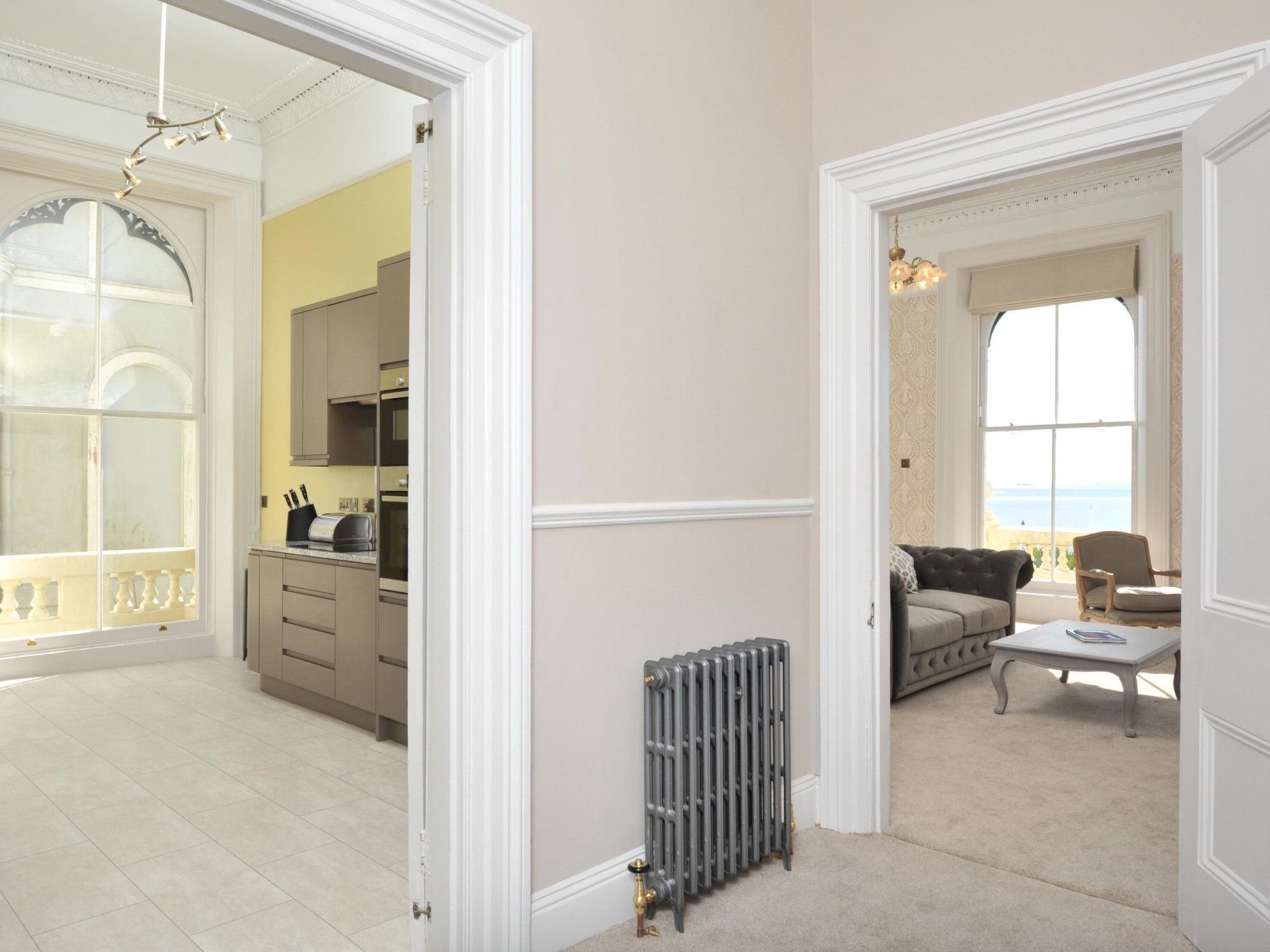 Geschmackvoll und luxuriös eingerichtete Ferienwohnung in der ersten Etage, mit