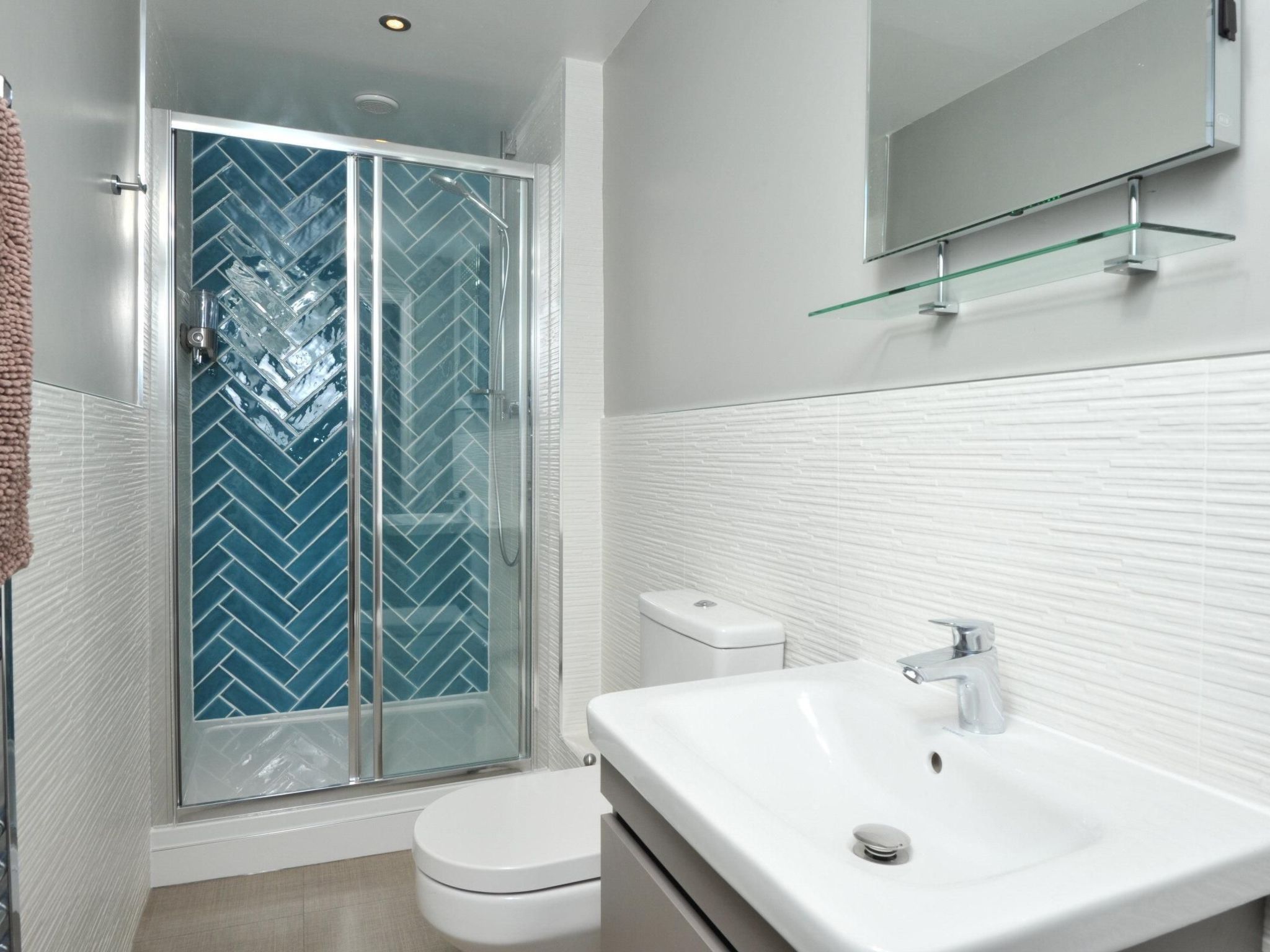 Geschmackvoll und luxuriös eingerichtete Ferienwohnung in der ersten Etage, mit - Image-tags.info