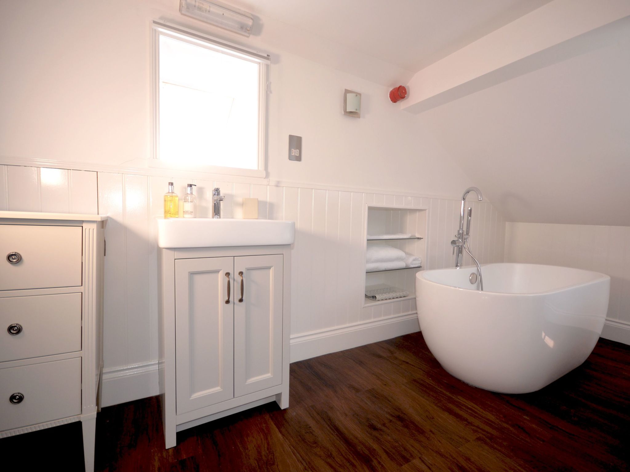 Helle, erst kürzlich vollständig renovierte (2016) Ferienwohnungen in einem den - Image-tags.info