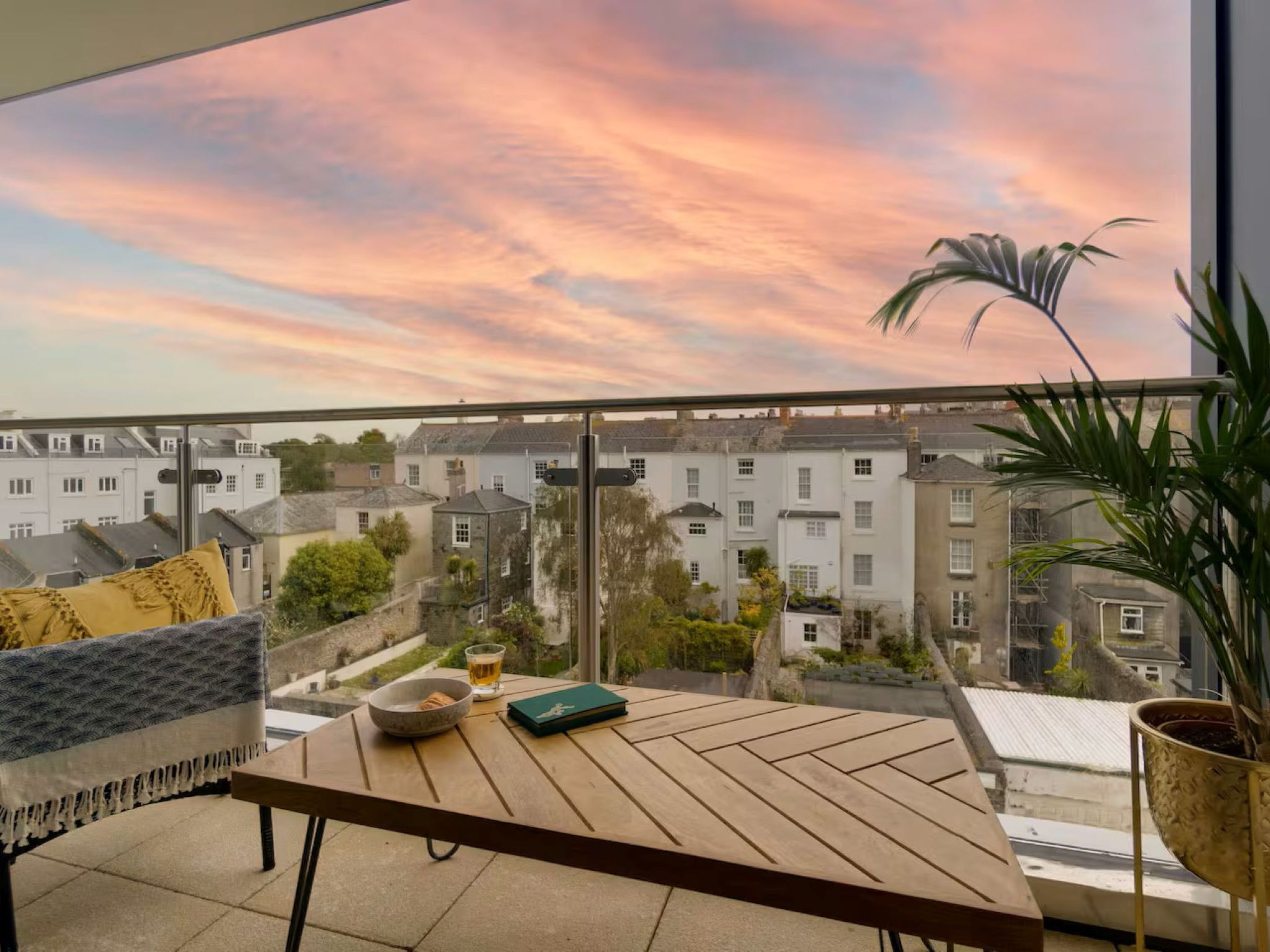 Plymouth Residence 53 - Binnen