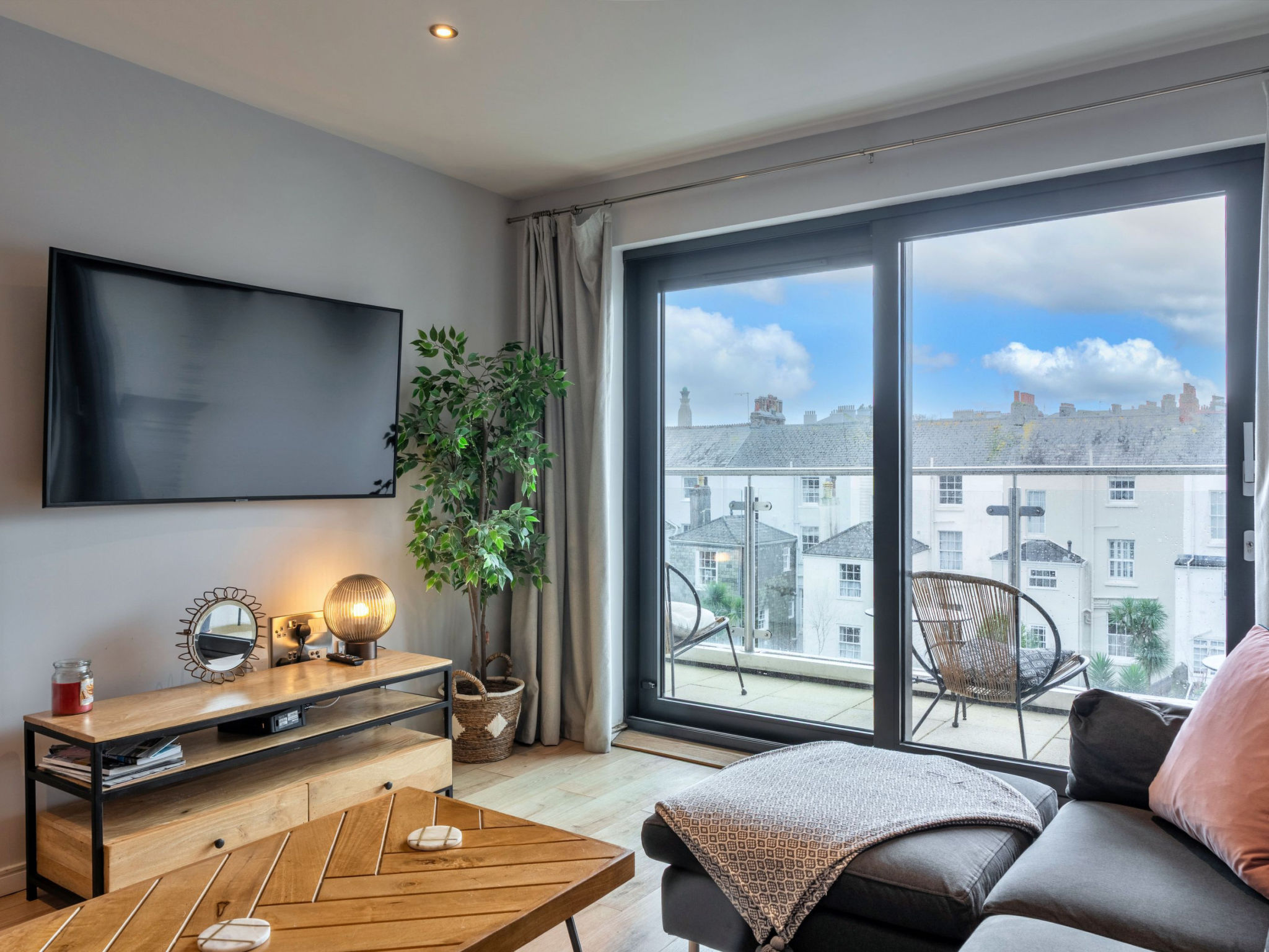 Plymouth Residence 53 - Binnen