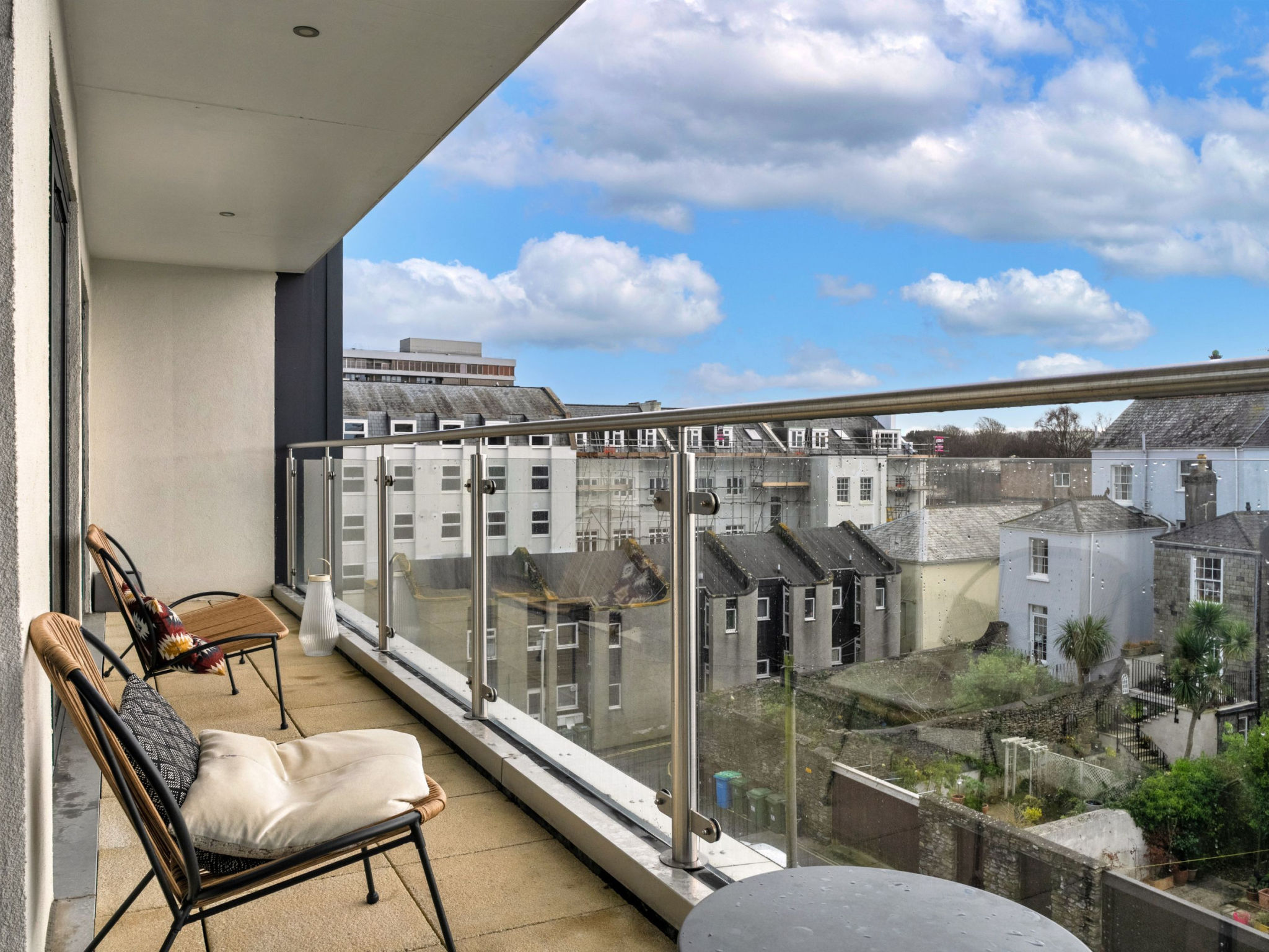 Plymouth Residence 53 - Binnen