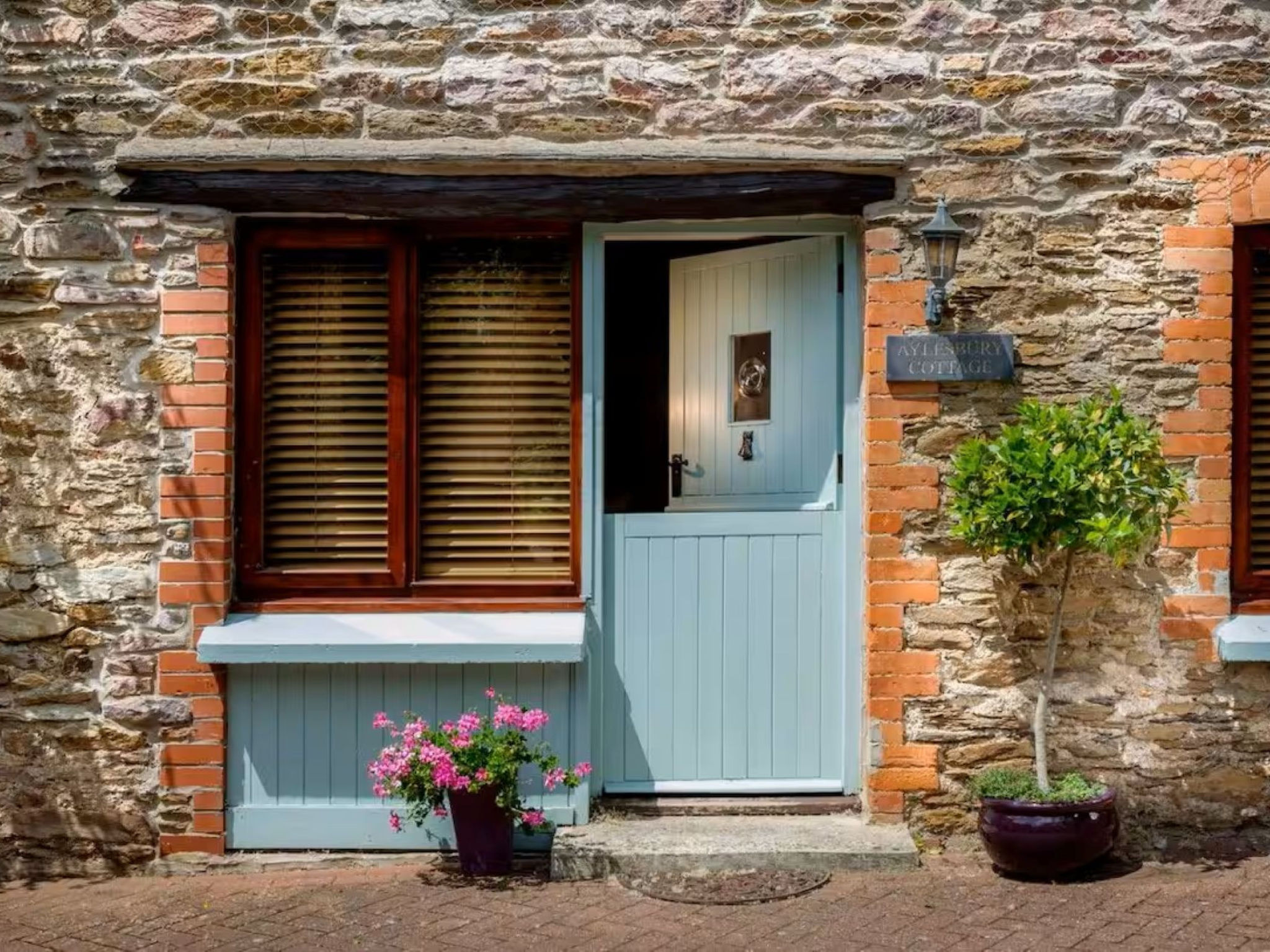 Coulscott Aylesbury Cottage