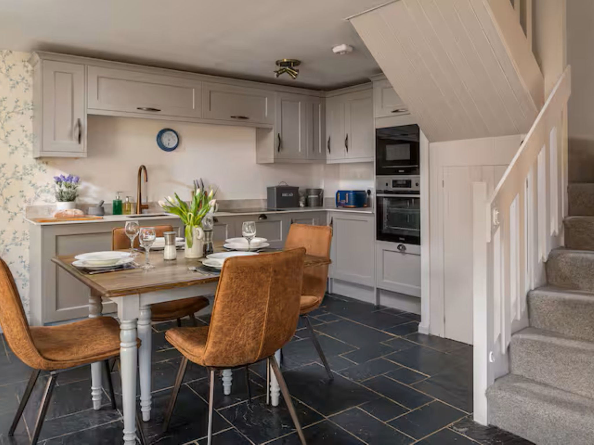 Coulscott Aylesbury Cottage - Binnen